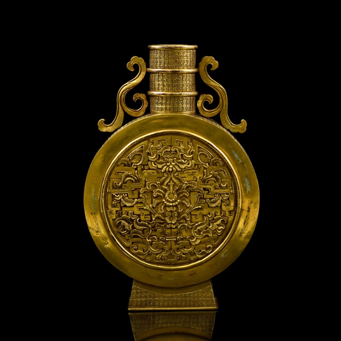 18TH C CHINESE GILT BRONZE MOON FLASK (1 of 10)