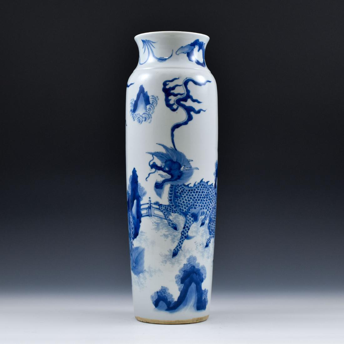 FINE BLUE AND WHITE ELEPHANT LEG VASE (1 of 9)