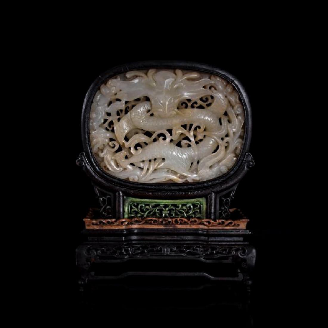 JADE OVAL MEDALLION DRAGON TABLE SCREEN (1 of 10)
