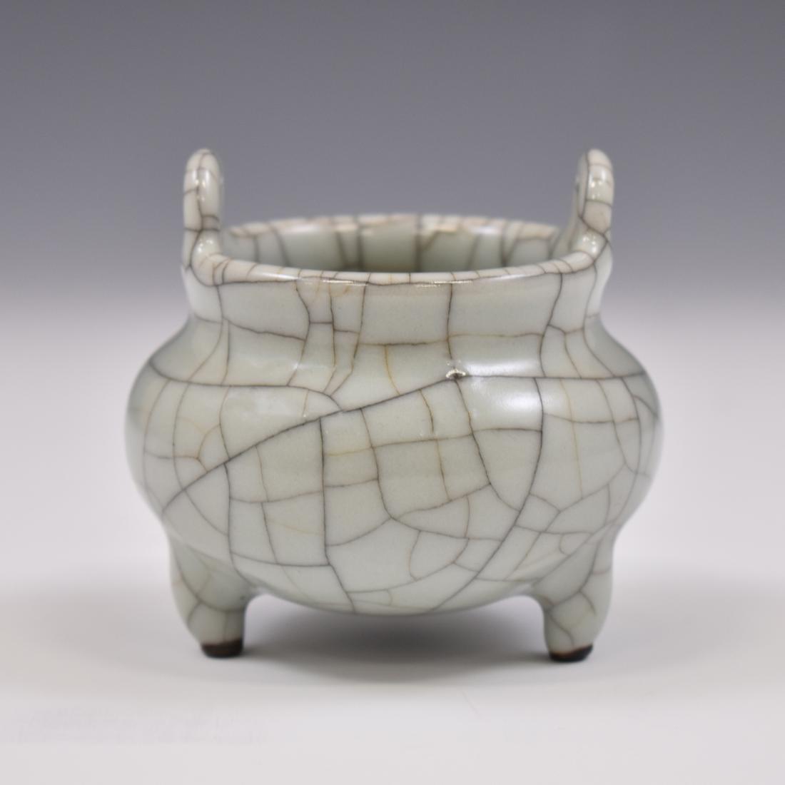 GE TYPE PORCELAIN CENSER (1 of 11)