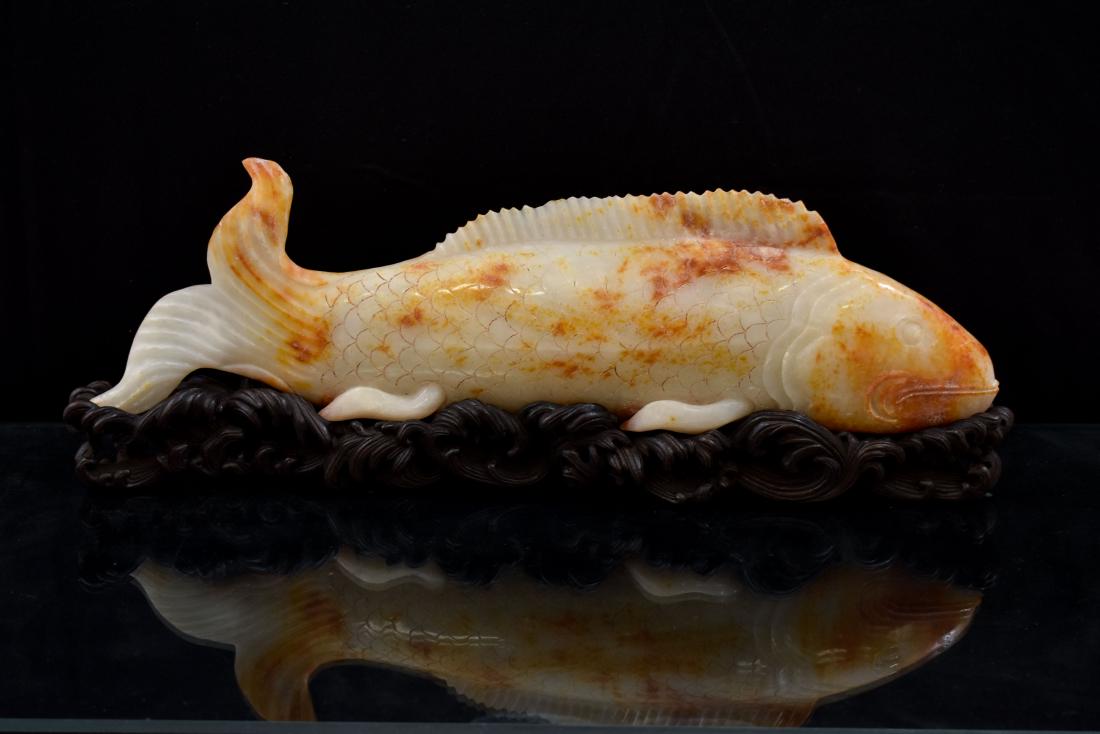 EXTRAORDINARY JADE CARVED FISH ON STAND (1 of 16)