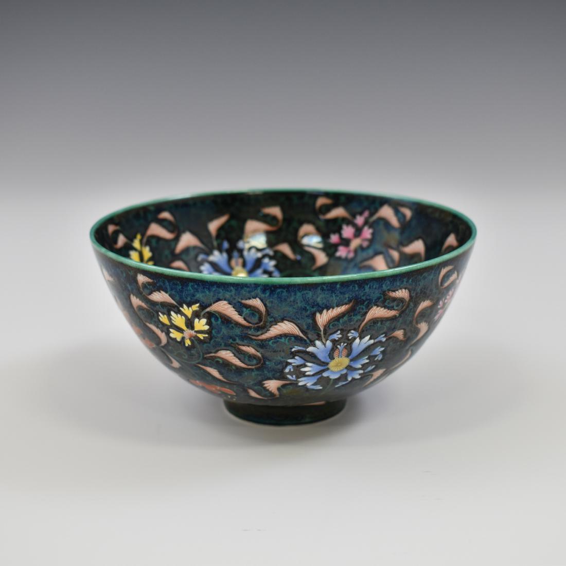 YONGZHENG FAMILLER NOIR FLORAL BOWL (1 of 10)