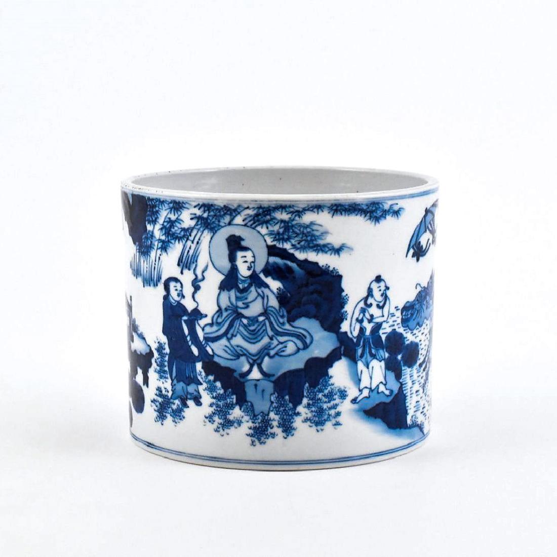 BLUE & WHITE GUANYIN PORCELAIN BRUSH POT (1 of 10)