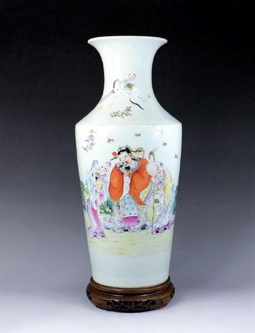 A FINE 19TH C FAMILLE ROSE VASE W/ STAND: A Fine 19th C. Famille Rose Porcelain Vase, of baluster vase, squared shoulder, waisted neck to flared rim, flat base. Decorated in hand painting of FenCai style depicted "Fu-Lu-Shou" Immortals in a g