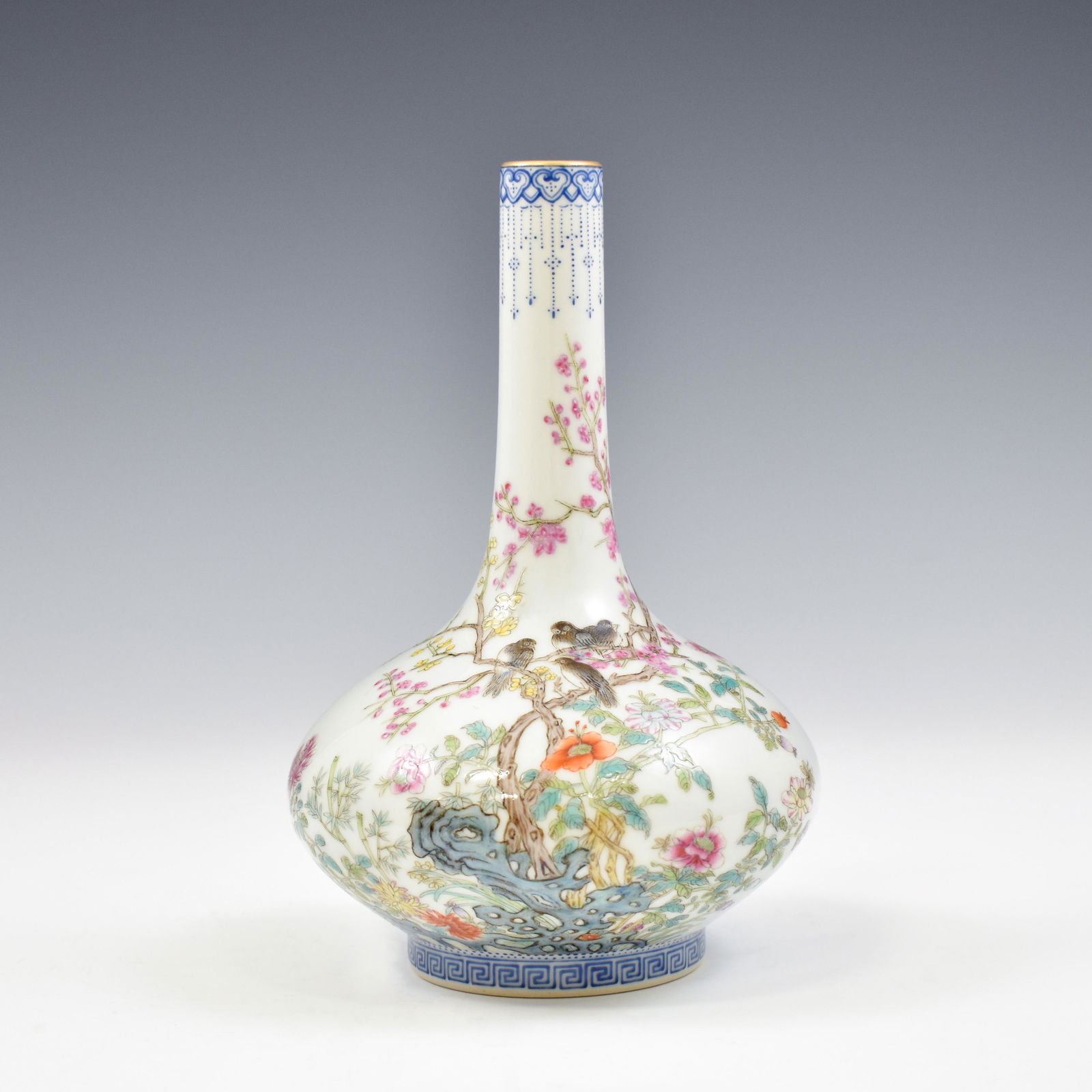 QIANLONG FAMILLE ROSE BILLE BOTTLE VASE (1 of 11)