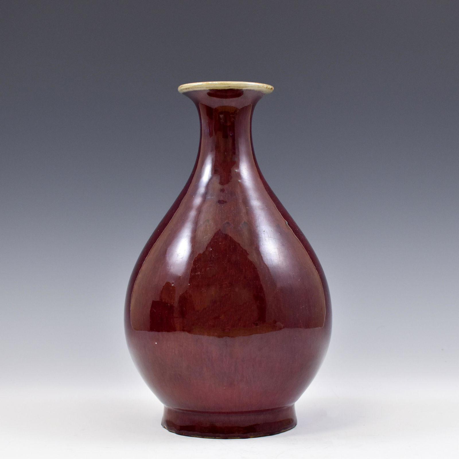 QIANLONG RED MONOCHROME PEAR VASE (1 of 8)