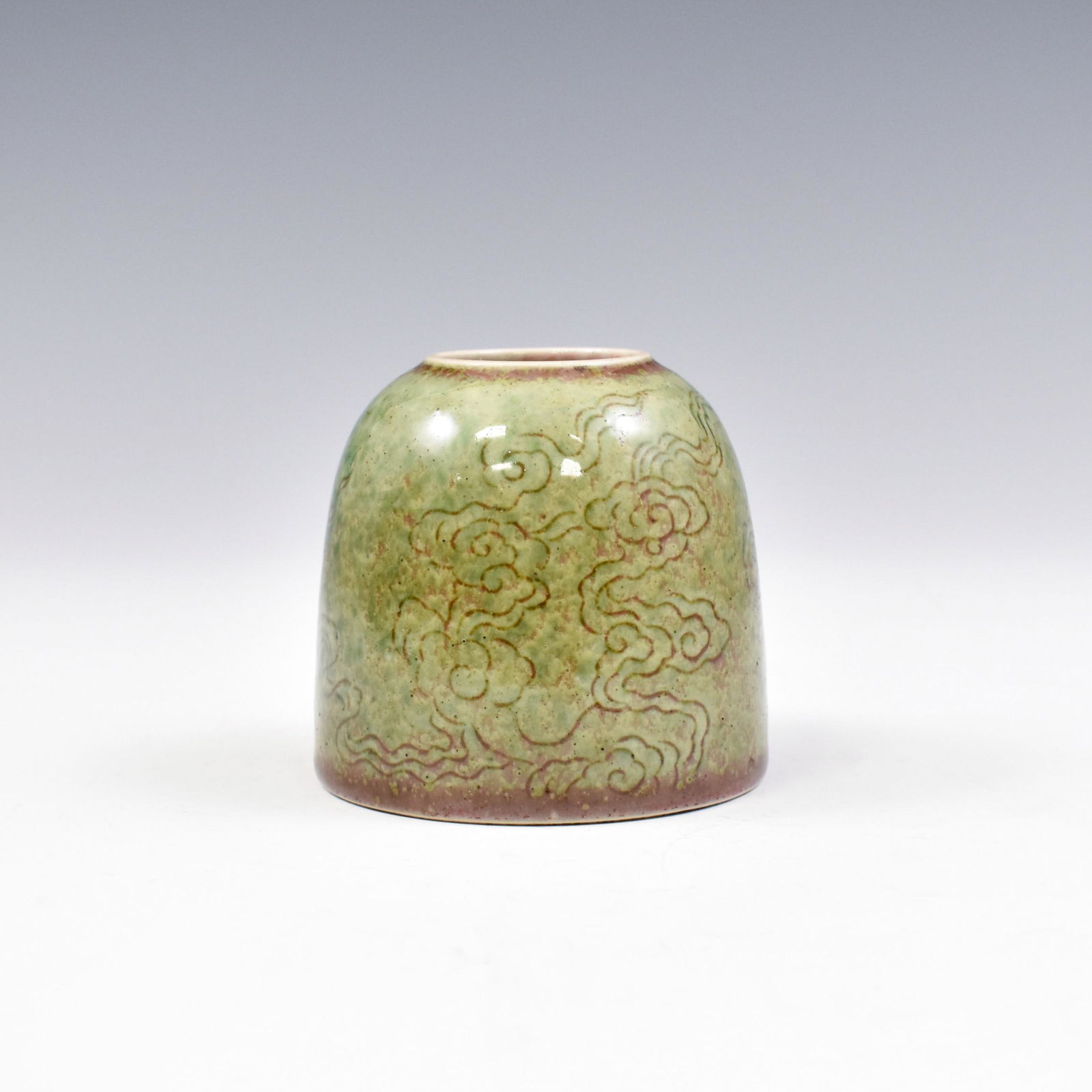 KANGXI SGRAFITTO PORCELAIN BRUSH WASHER (1 of 8)