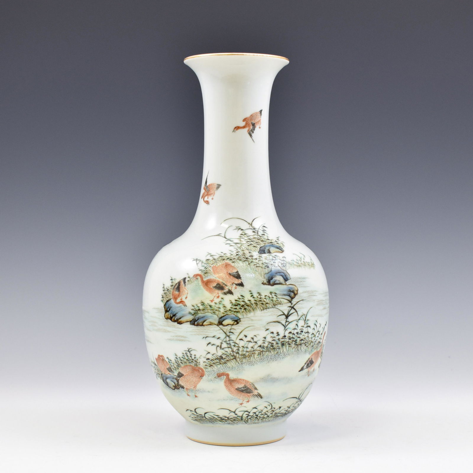 QIANLONG FAMILLE ROSE DUCK MOTIF VASE (1 of 11)
