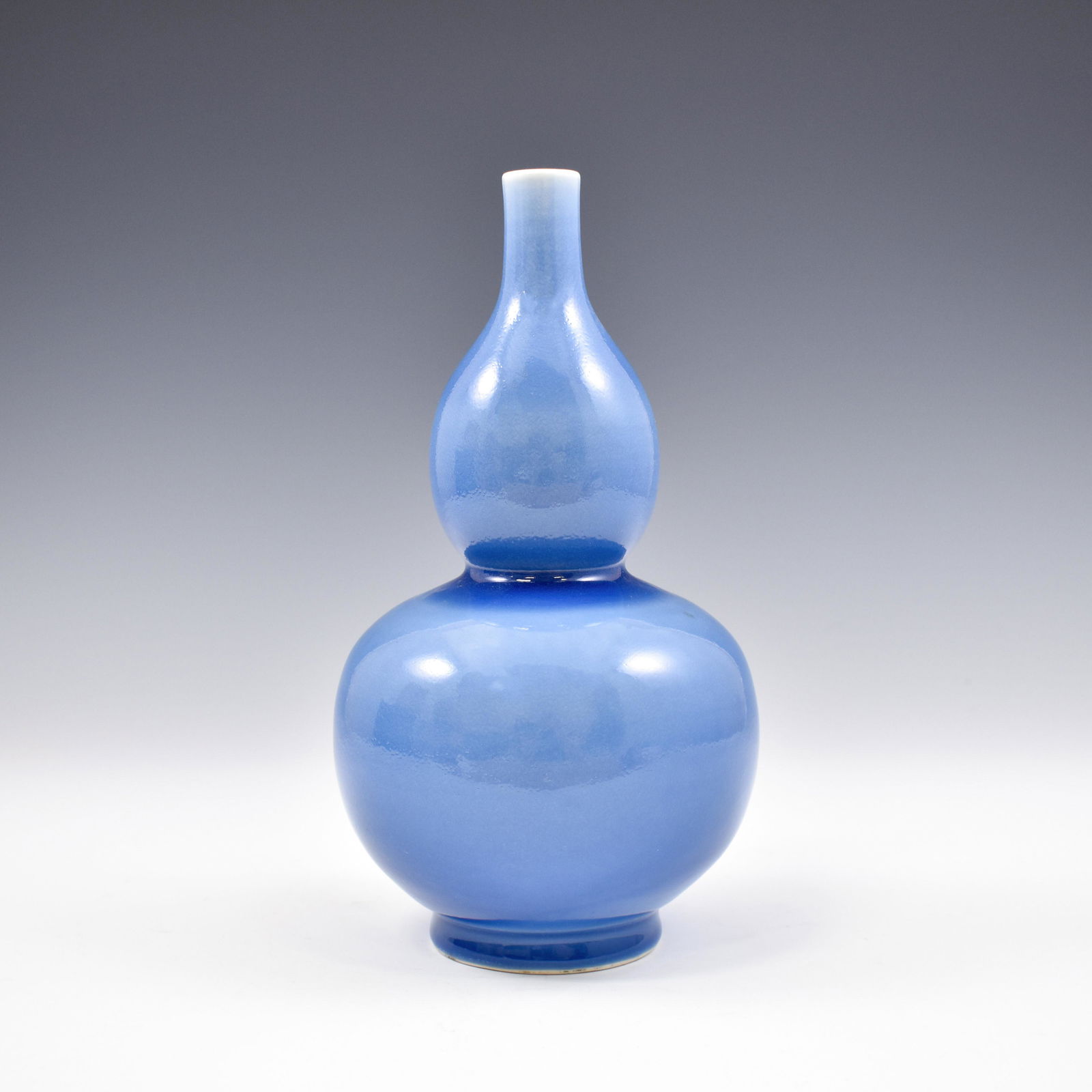 QIANLONG BLUE MONOCHROME DOUBLE GOURD VASE (1 of 8)