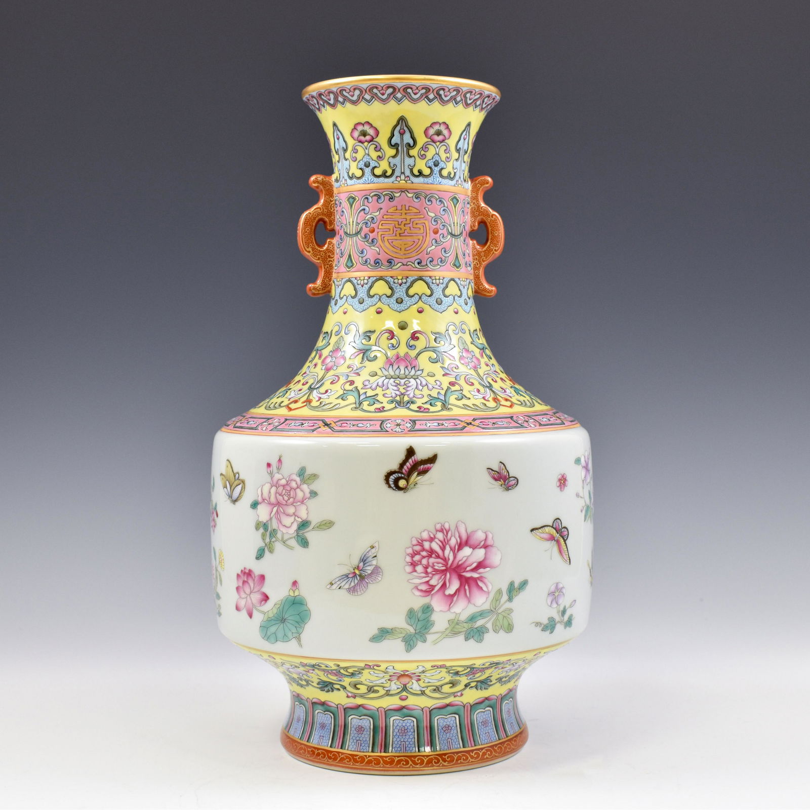 QIANLONG BUTTERFLY AND FLOWER AMPHORA VASE (1 of 11)