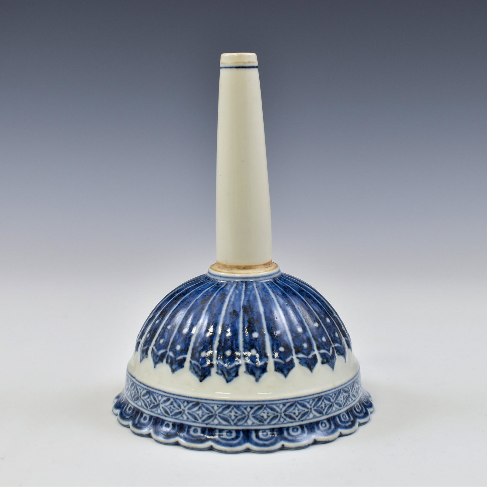 MING BLUE & WHITE FUNNEL TYPE PORCELAIN: Chinese Ming Dynasty Period, blue & white funnel type porcelain bottle. The Porcelain potted in funnel shape, thick and slight tall, bulbous lower body, reverse bowl, rounded shoulder concealing grace
