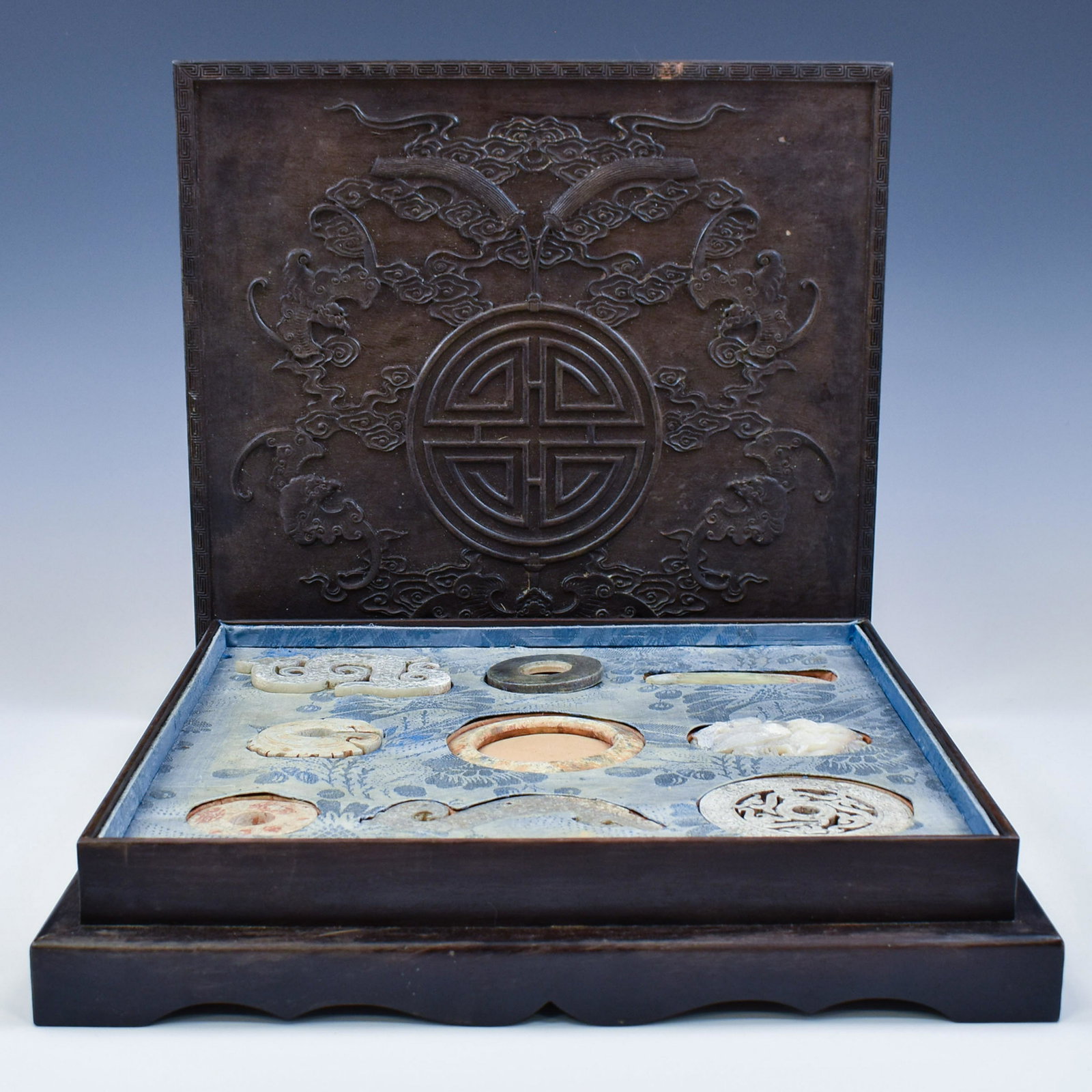 SET OF 9 PCS WARRING STATES PERIOD CEREMONIAL: Stunning, Set of Chinese 14 th.C Ming Dynasty, 9 pcs warring states period ceremonial attributes in box. The finest jade carved in eight pieces of ceremonial attributes, group of eight pieces open-wor