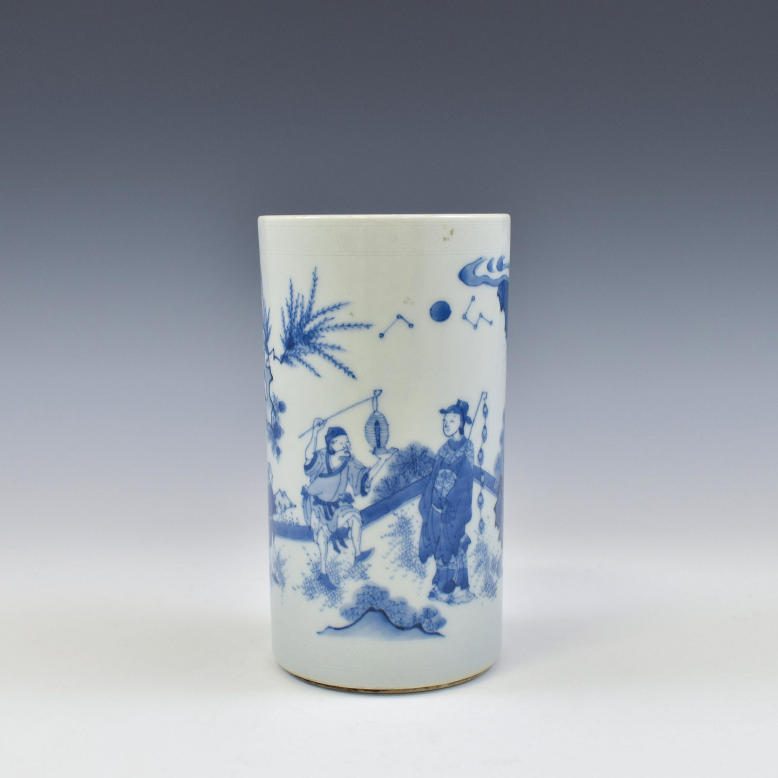 MING BLUE AND WHITE FIGURATIVE BRUSH POT: Chinese Ming Dynasty Period, blue and white figurative motif porcelain brush pot. The Porcelain potted in brush pot, sturdily in tall cylindrical straight body, thick potted, with a round flat base, ,