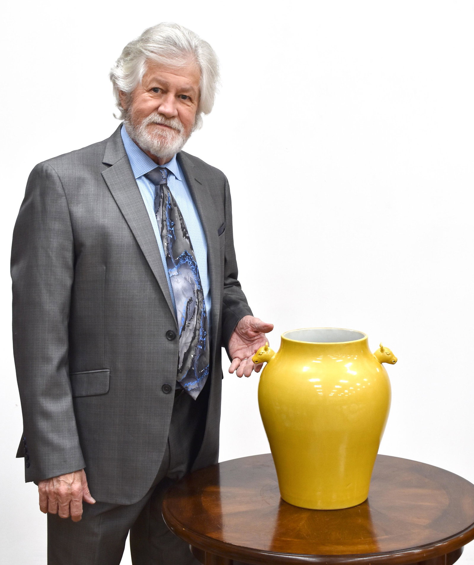 MING YELLOW GLAZED AMPHORA ZUN VASE: PROVENANCE: From the Collections of Franklin Wood (1924-2019) Cartersville, GA. Franklin was born in a small farmhouse near White GA in 1924. After spending his early childhood on the family farm the 