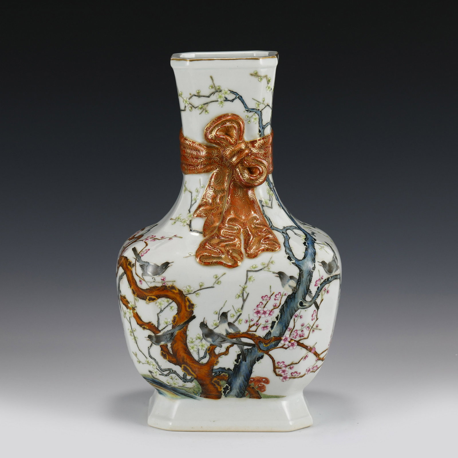FAMILLE ROSE BIRD & FLOWER REWARD VASE: Dimensions (cm): Length: 20 Height: 34 Width: 15 Chinese Qing Dynasty Period Famille Rose bird & Flower porcelain reward Vase. The Porcelain potted in a amphora vase, thick and tall, rectangles lower 