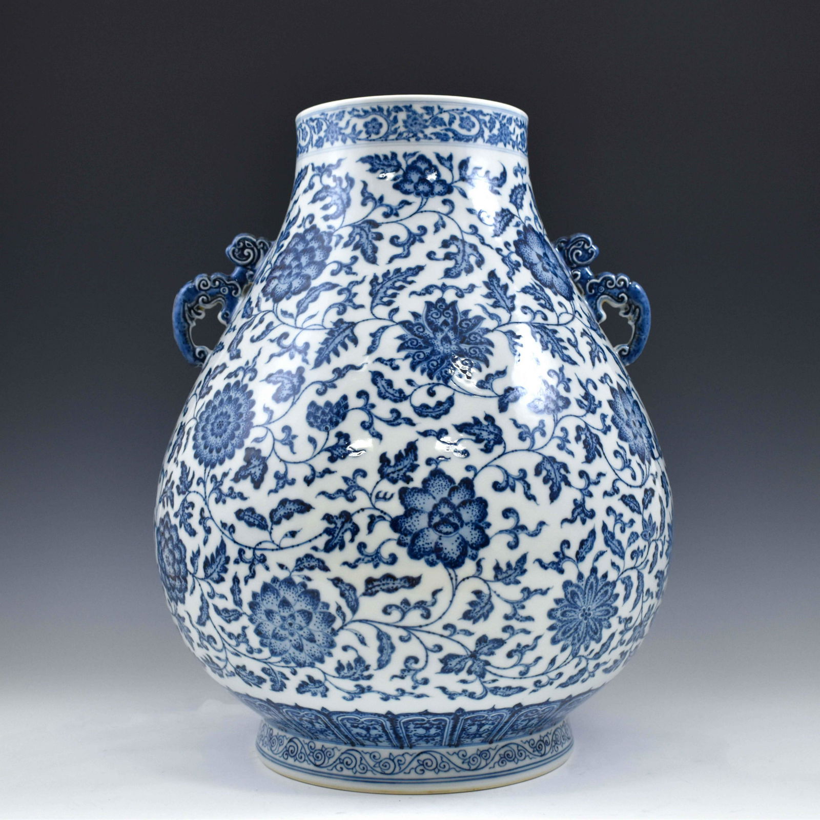 QIANLONG BLUE & WHITE FLORAL ZUN VASE (1 of 7)