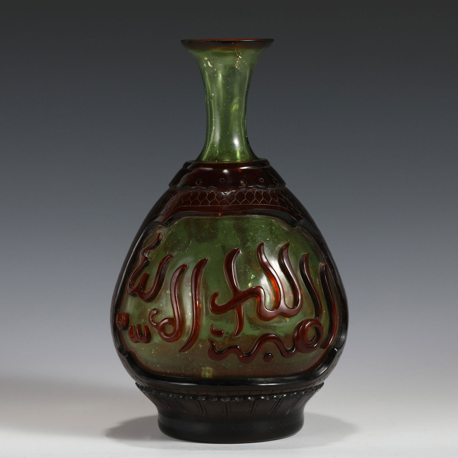 QIANLONG PEKING GLASS CARVED VASE (1 of 10)