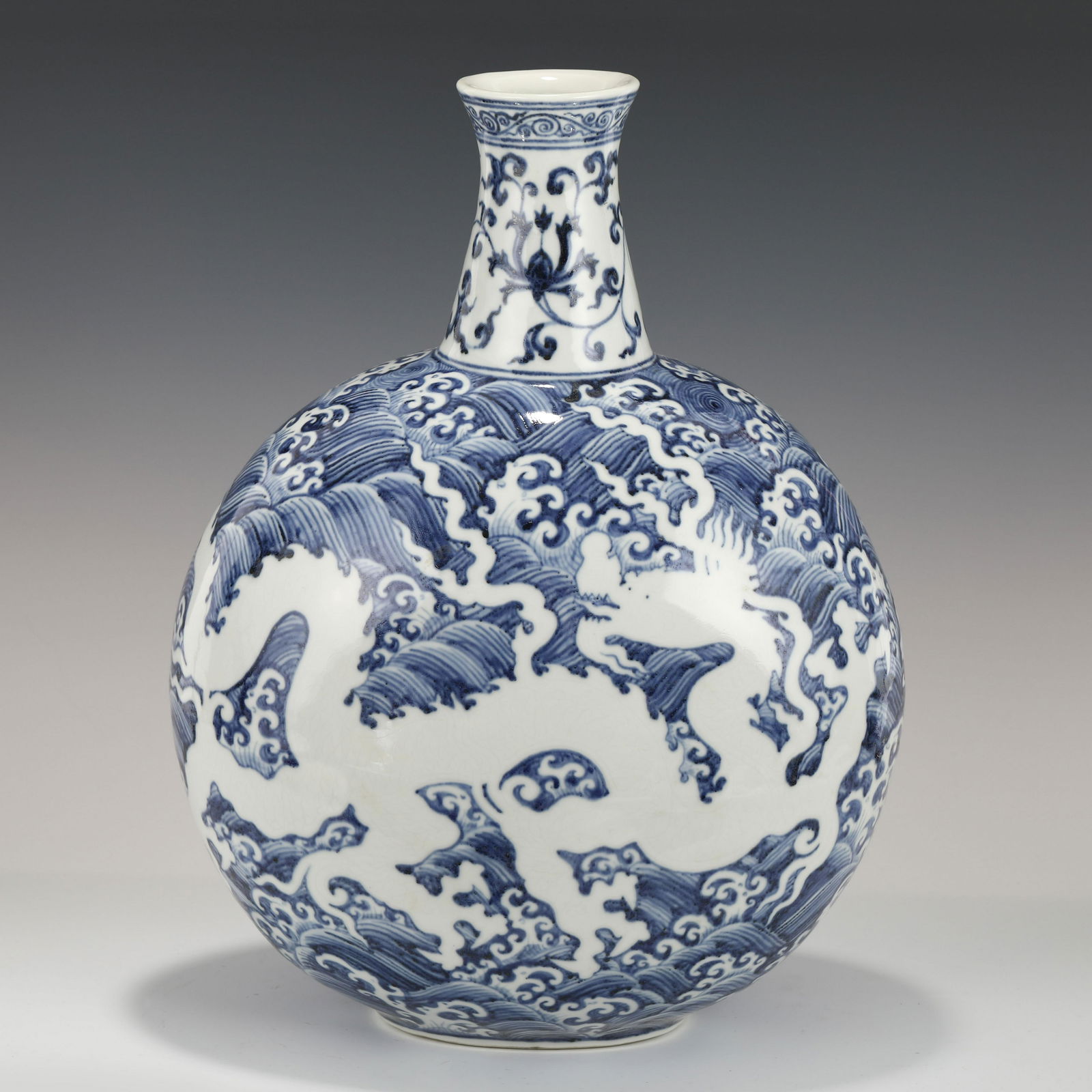 MING BLUE & WHITE REVERSED DRAGON MOON FLASK VASE (1 of 10)
