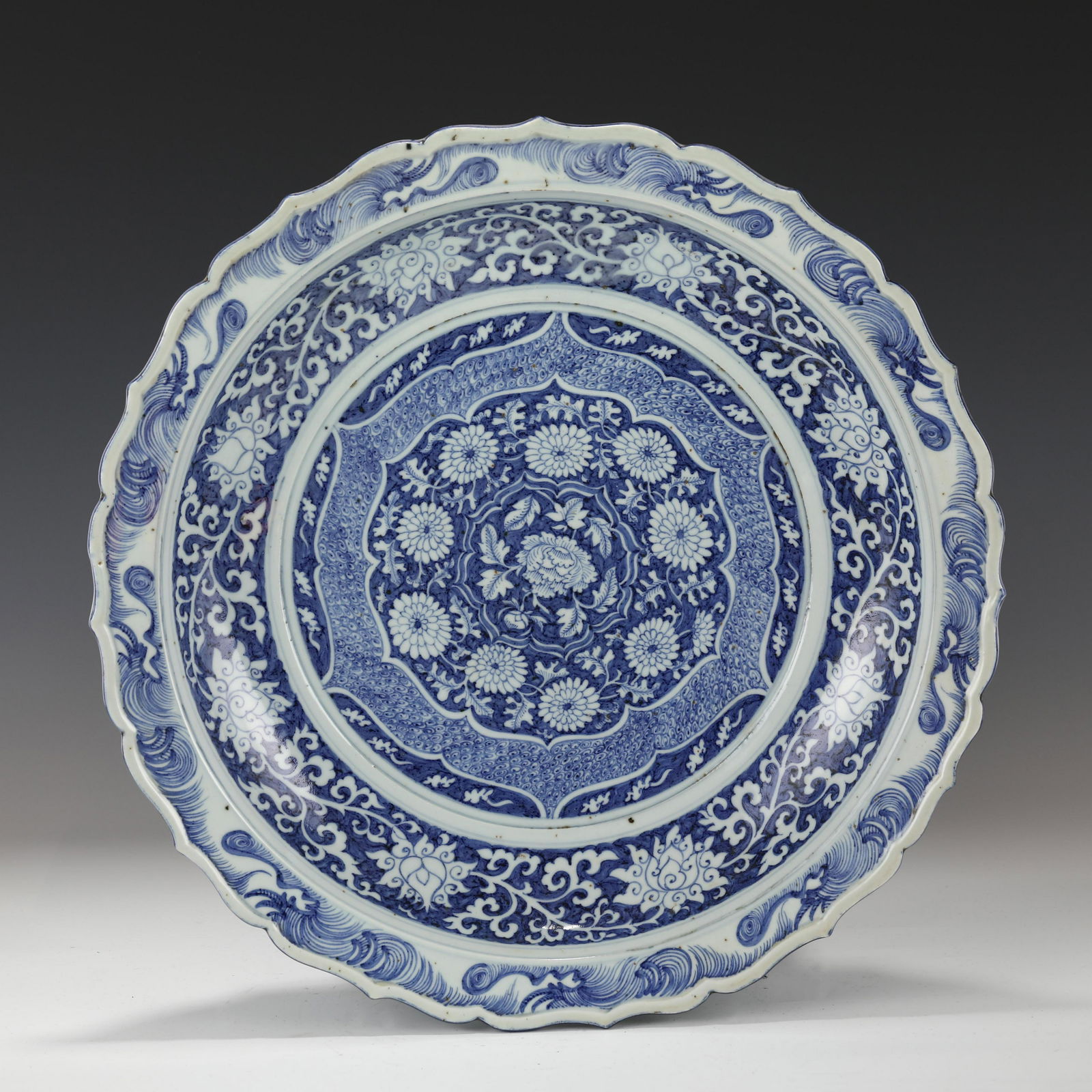 YUAN BLUE & WHITE BARBED RIM CHARGER (1 of 10)