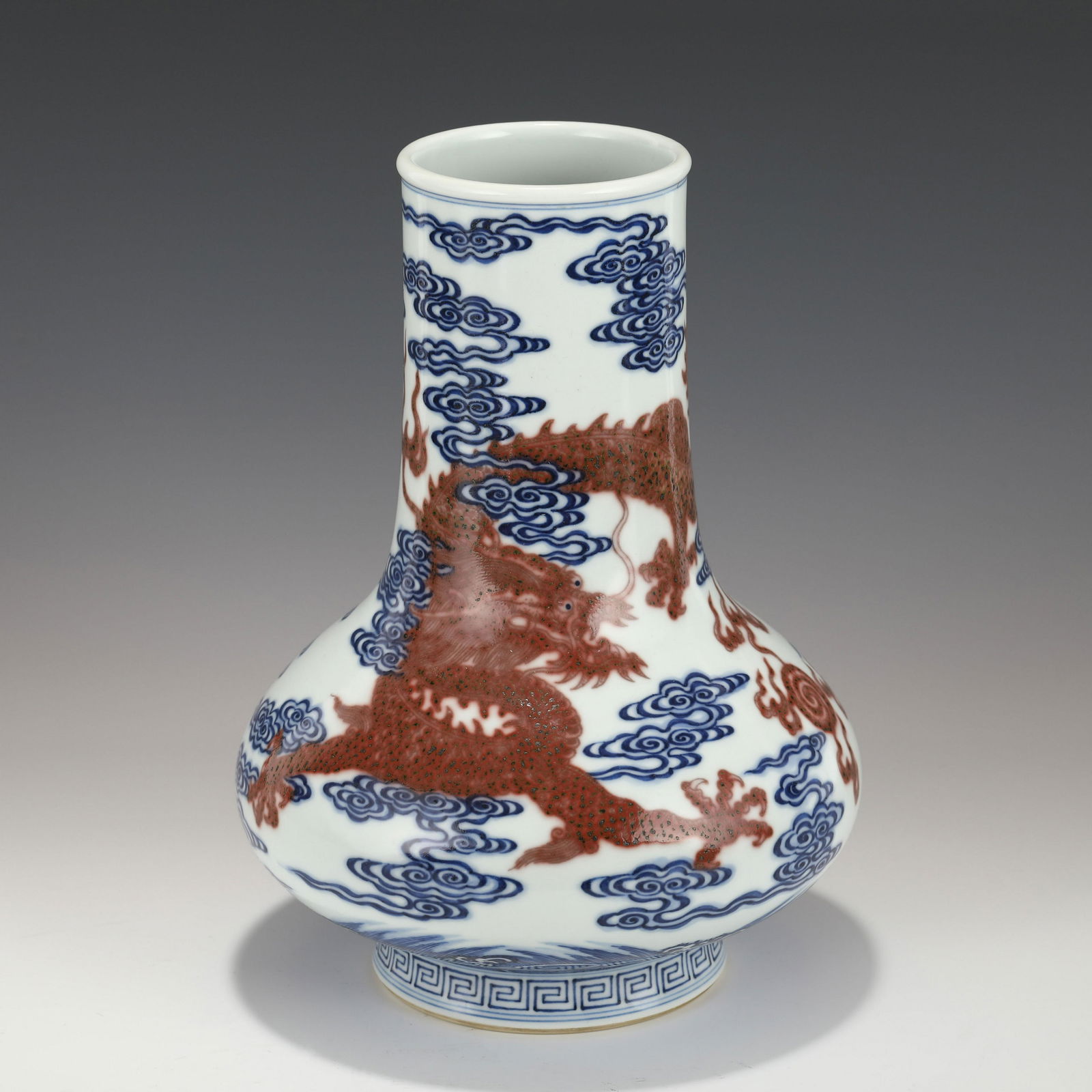 QIANLONG BLUE & WHITE RED GLAZED VASE (1 of 10)