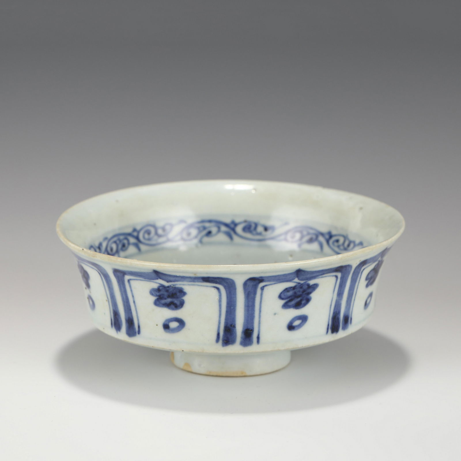 YUAN BLUE & WHITE BRUSH WASHER (1 of 10)