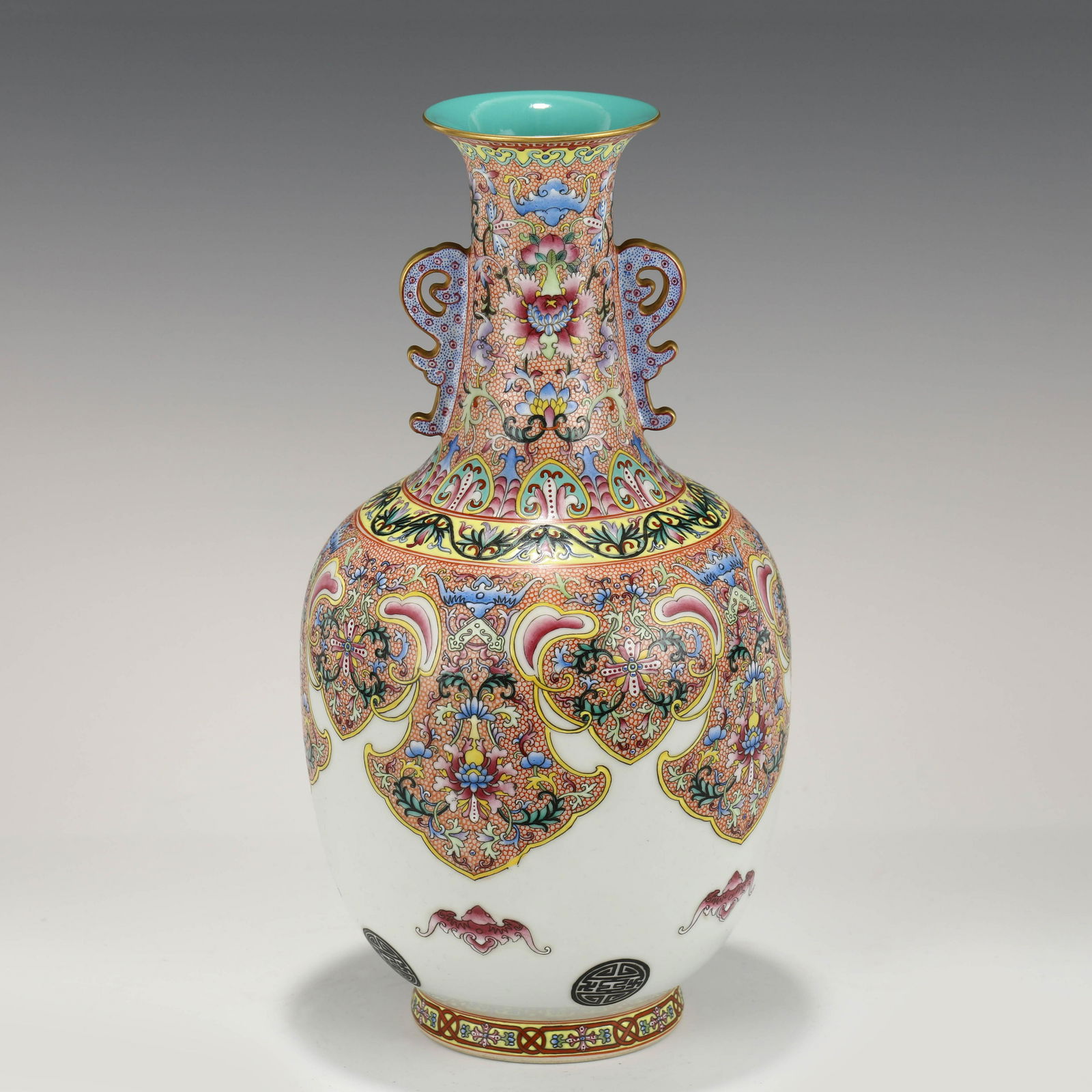QIANLONG FAMILLE ROSE AMPHORA VASE (1 of 10)