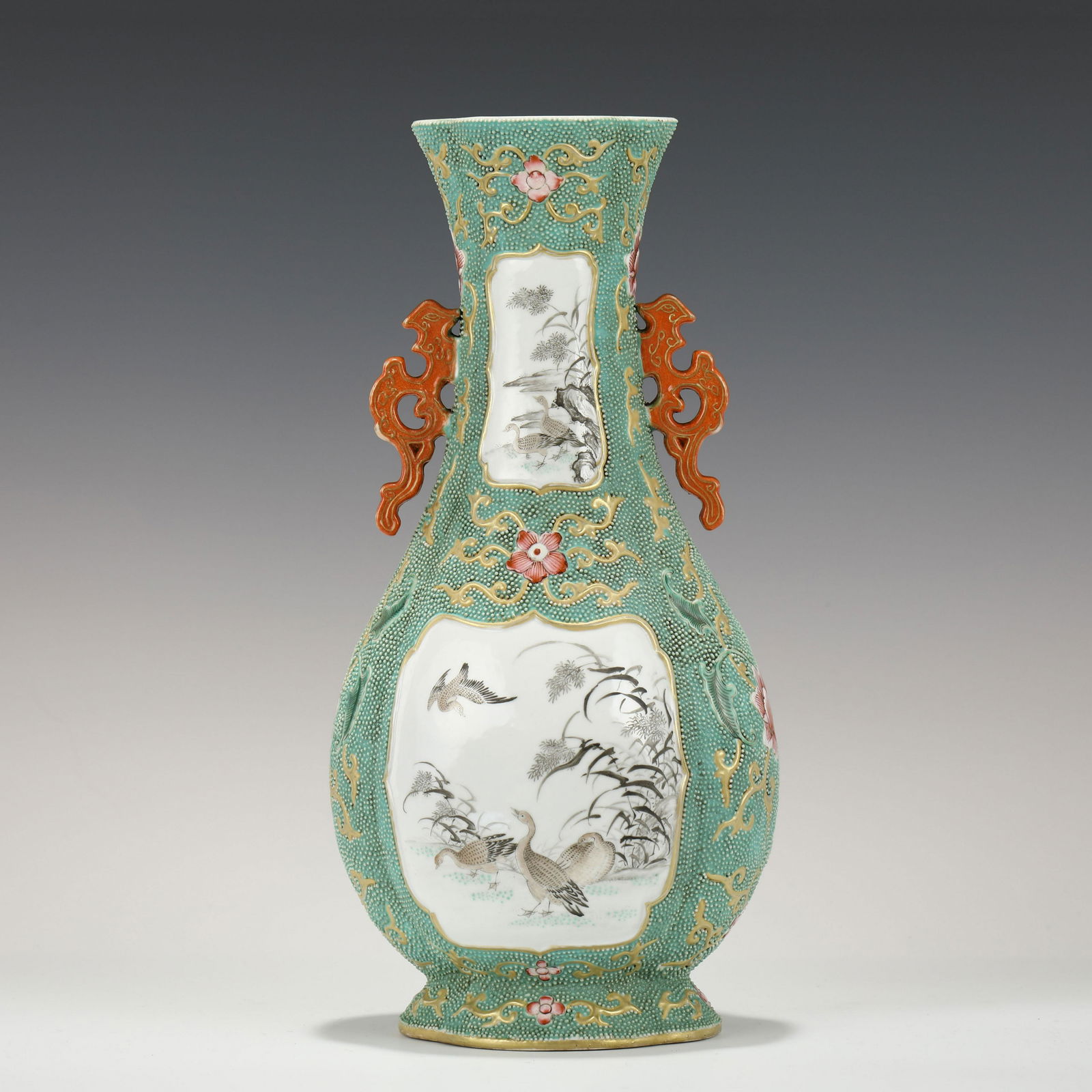 QIANLONG FAMILLE ROSE AMPHORA VASE (1 of 10)