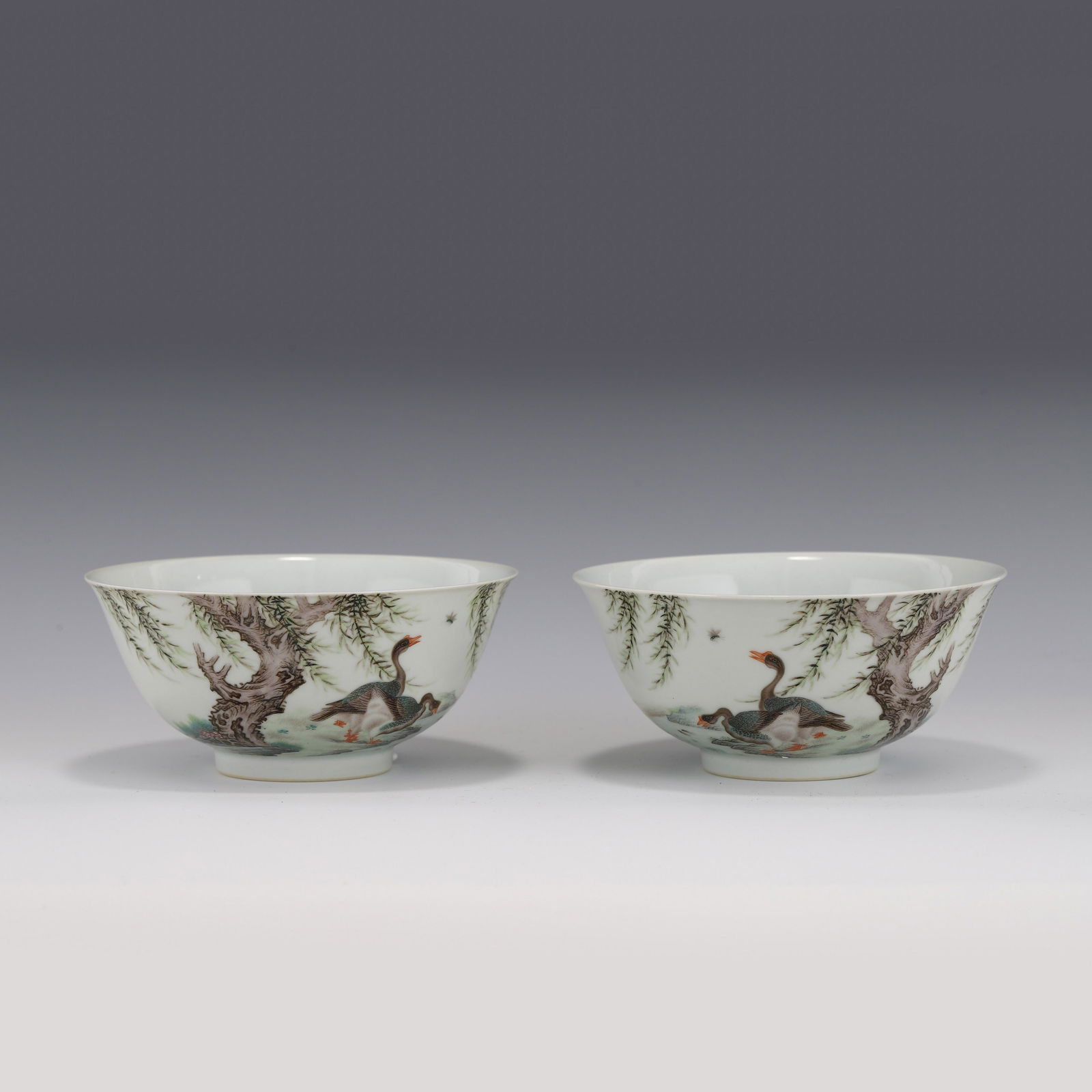 PAIR FAMILLE ROSE DUCK LANDSCAPE BOWLS (1 of 9)