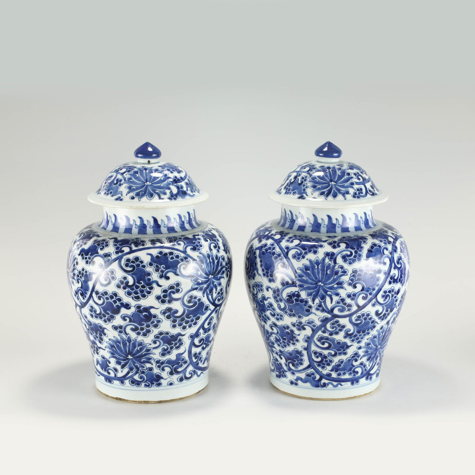 QING BLUE AND WHITE GENERAL JAR (1 of 10)