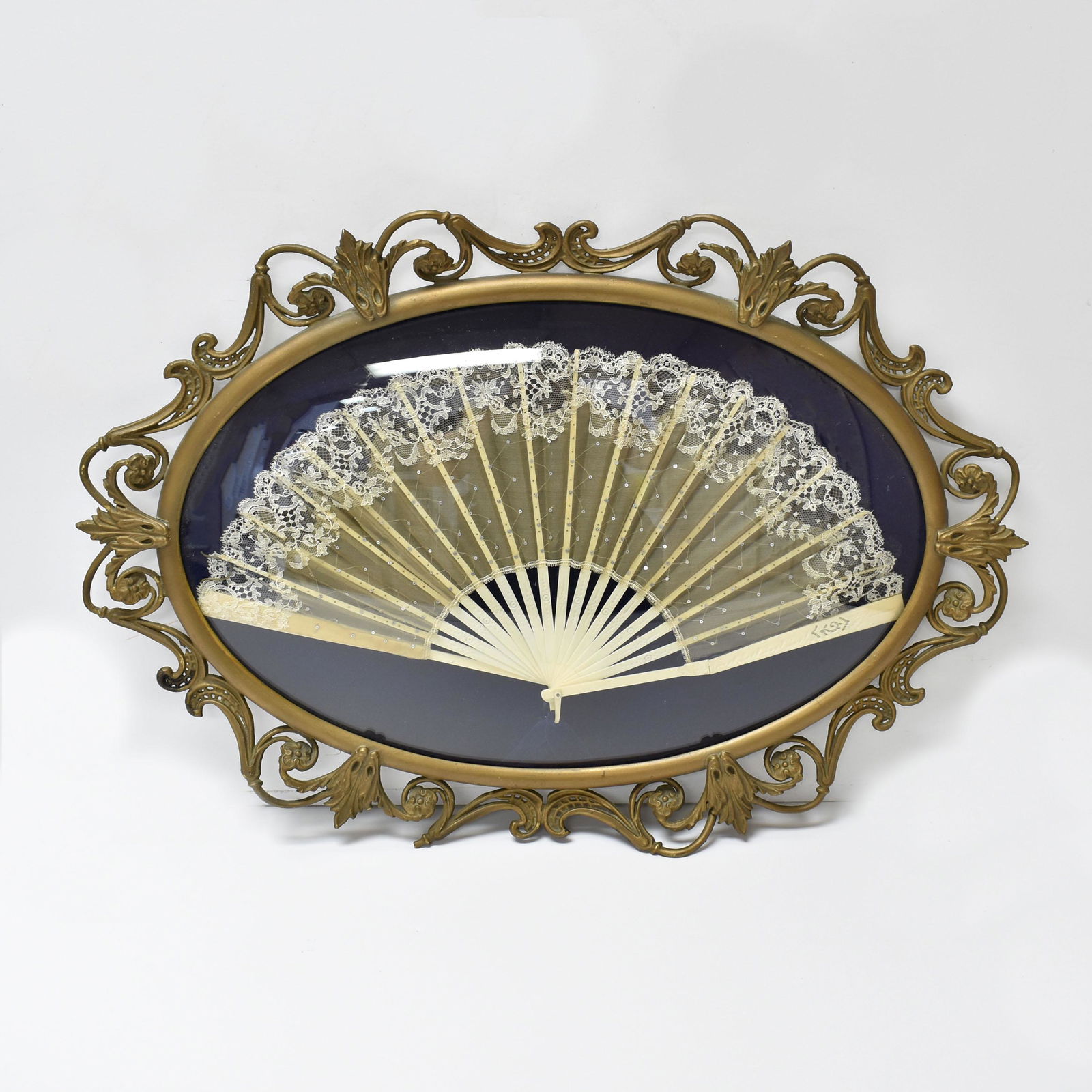ANTIQUES FRAMED FAN (1 of 1)