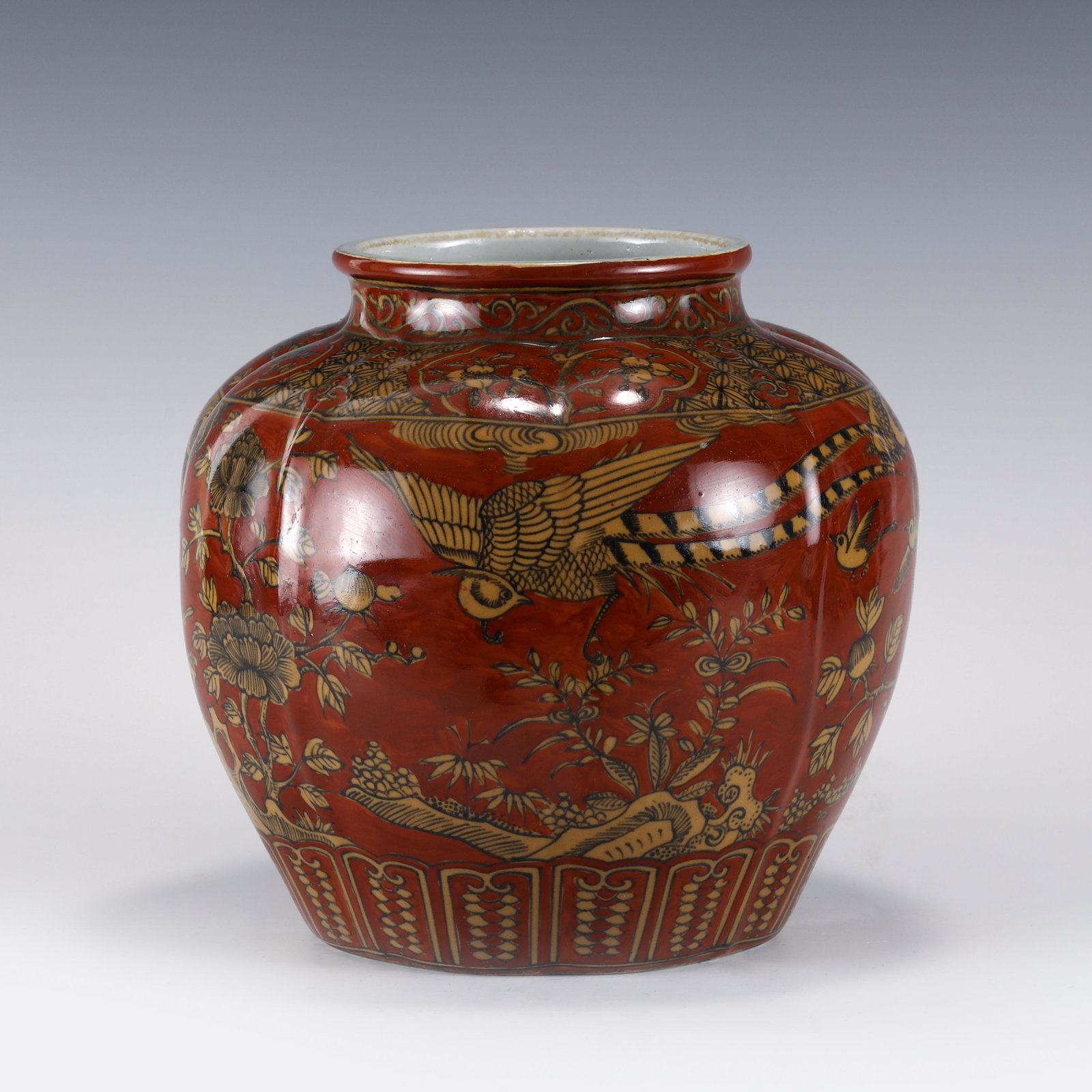 MING JIAJING YELLOW & RED JAR: Dimensions: Height: 23 cm, Diam.: 25cm Chinese Ming Dynasty JiaJing Red and Yellow Porcelain Jar. Potted with a large cylindrical vessel, jar shape, globular belly heavy on shoulder, round mouth rim, 