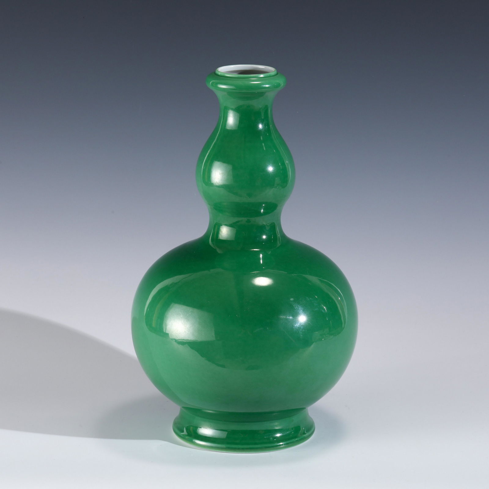 CHINESE QIANLONG GREEN GLAZED GOURD VASE (1 of 10)