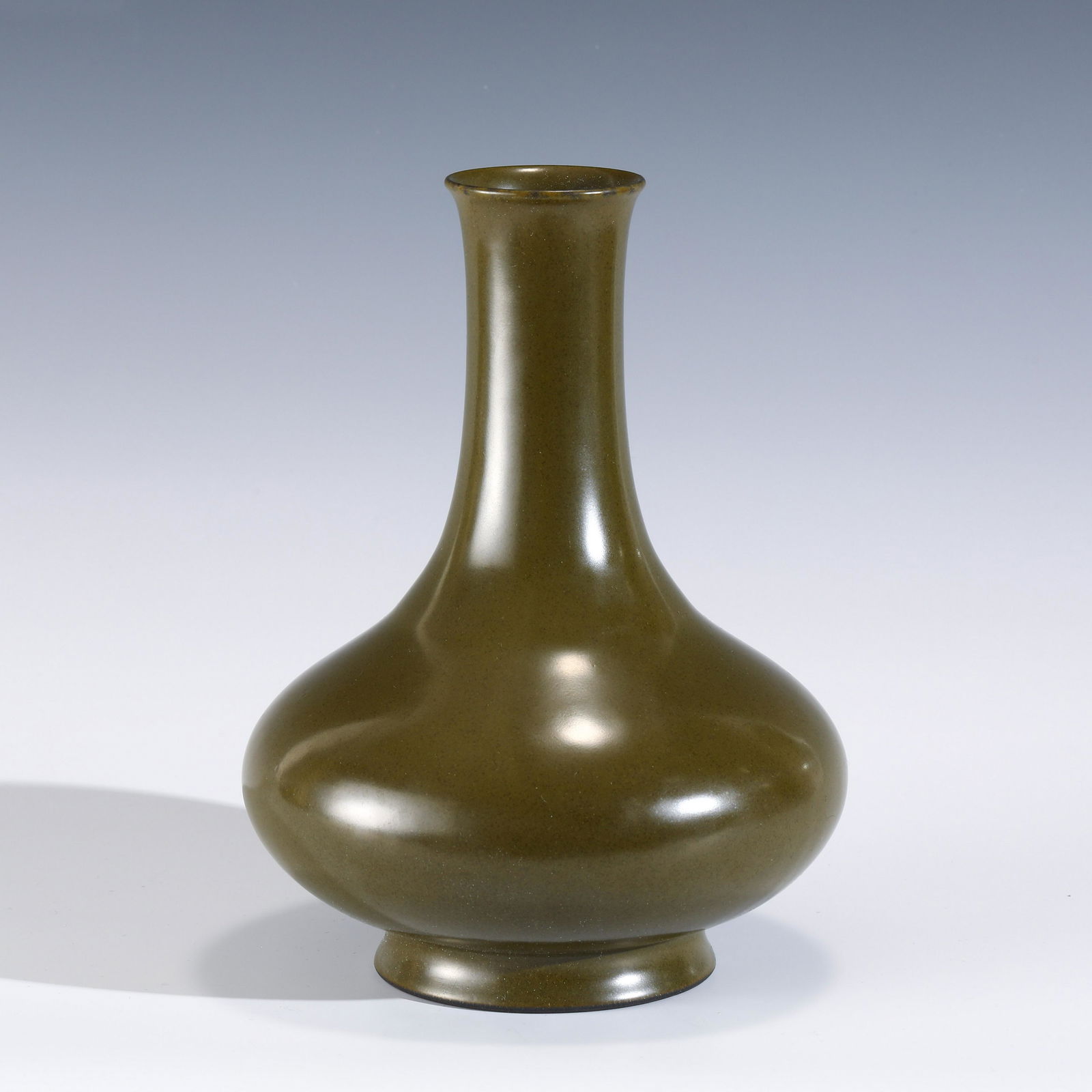 CHINESE QIANLONG TEA FOAM VASE (1 of 10)