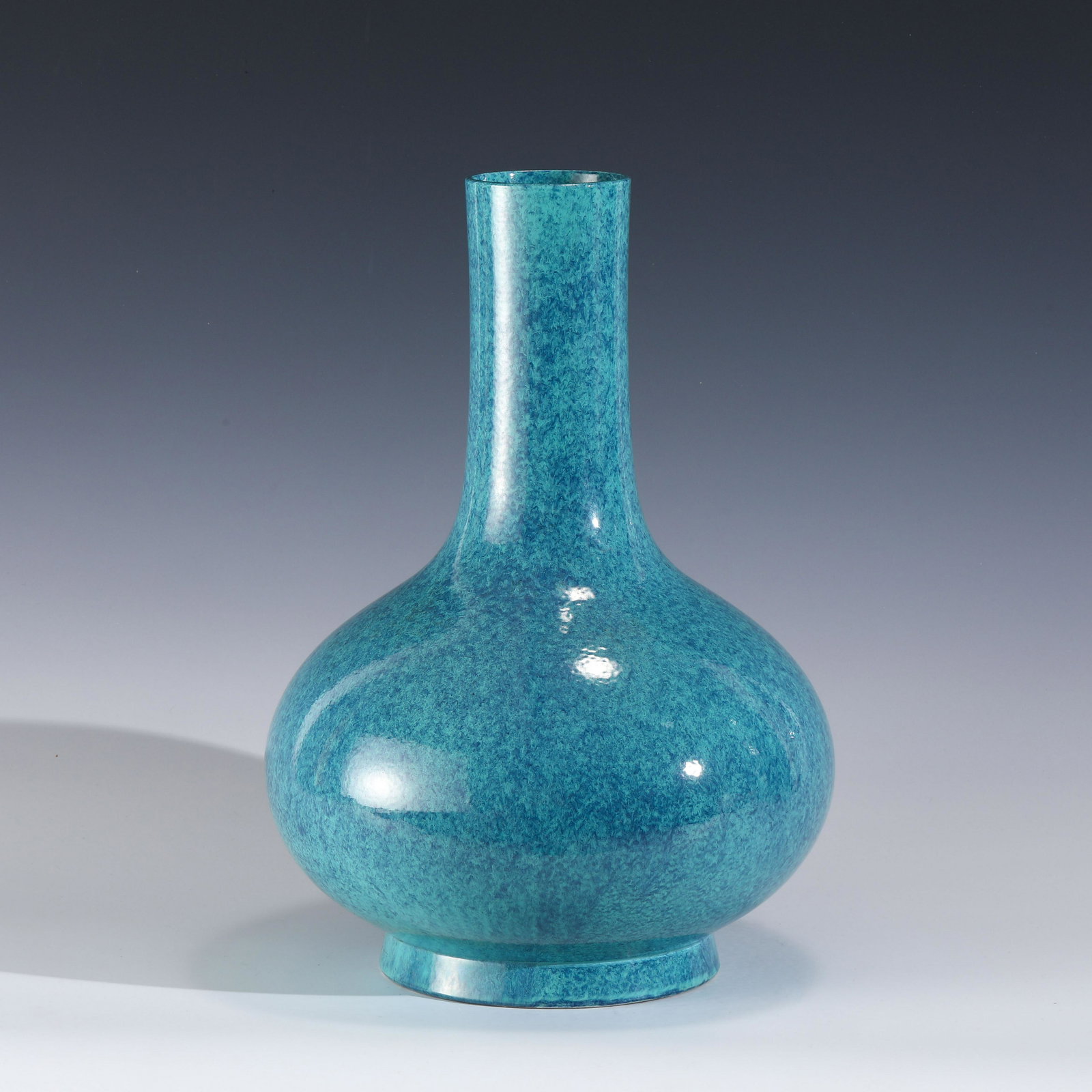 CHINESE QIANLONG FURNACE JUN-GLAZED FLAT BELLY VASE (1 of 10)