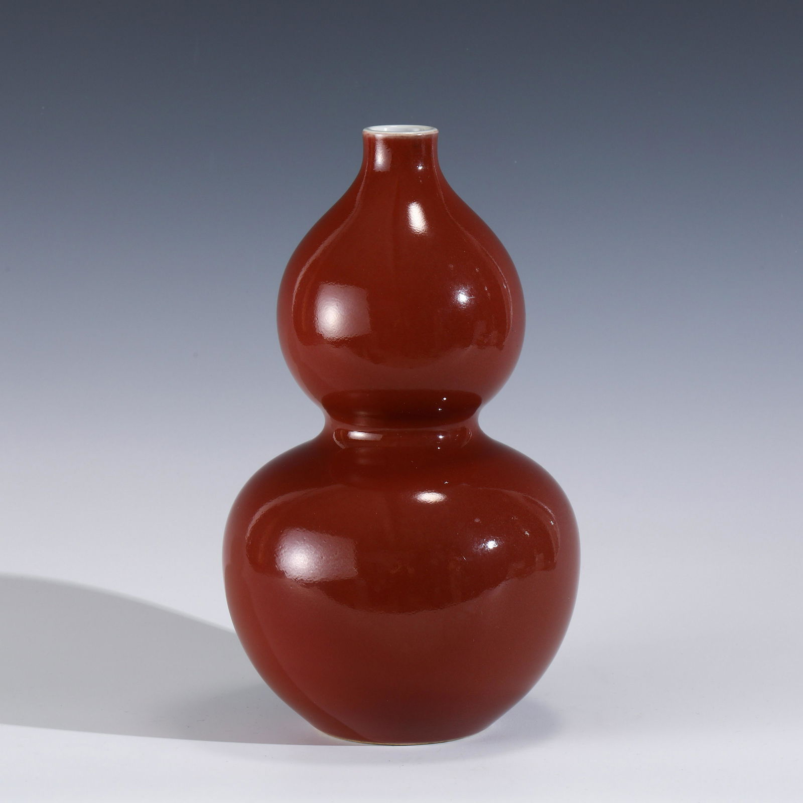 CHINESE QIANLONG JI RED GOURD VASE (1 of 9)