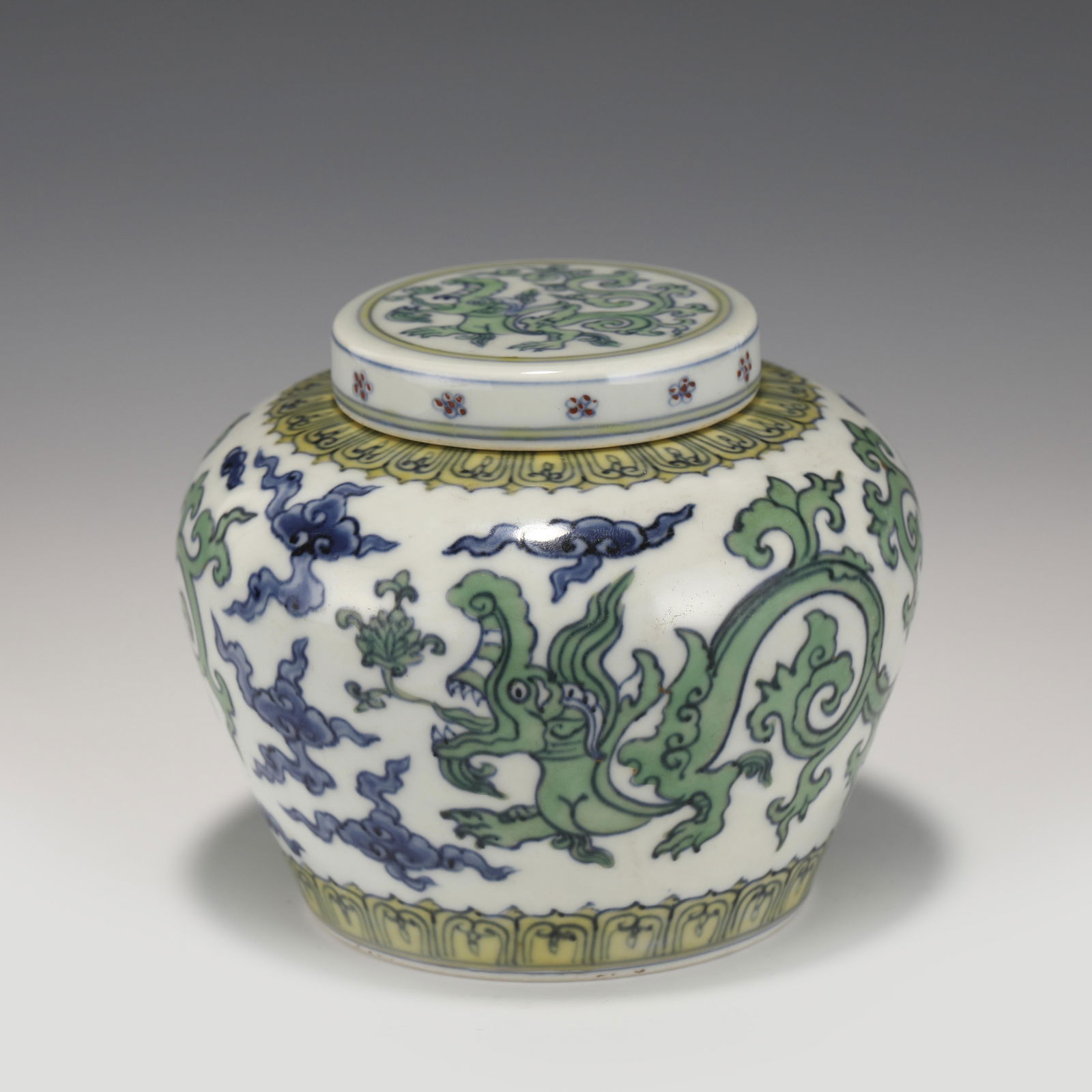 MING TIANZI MARK DOUCAI DRAGON LIDDED JAR (1 of 10)