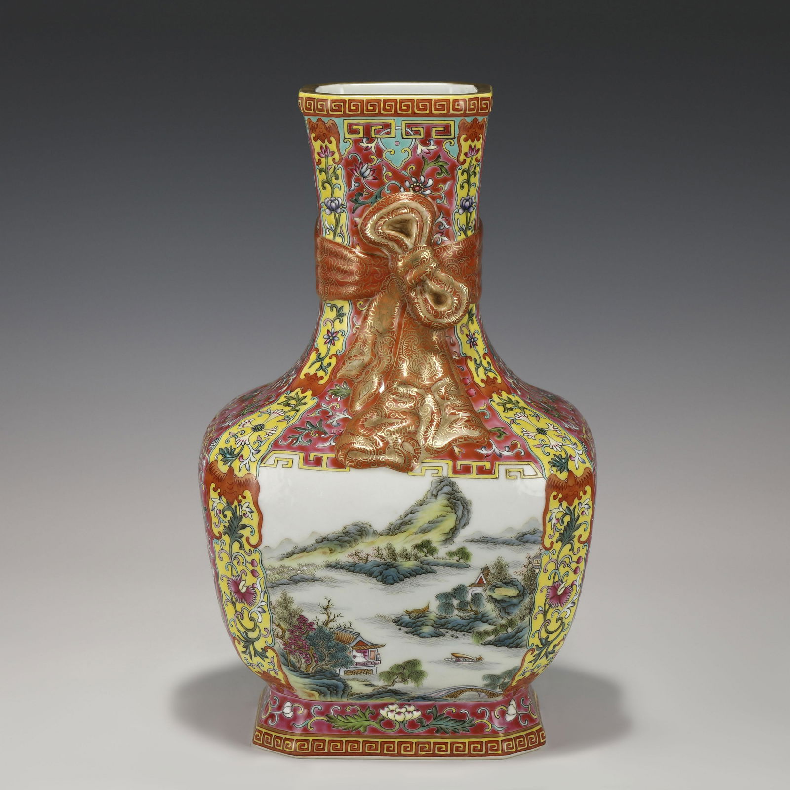 QING QIANLONG FAMILLE ROSE VASE (1 of 12)