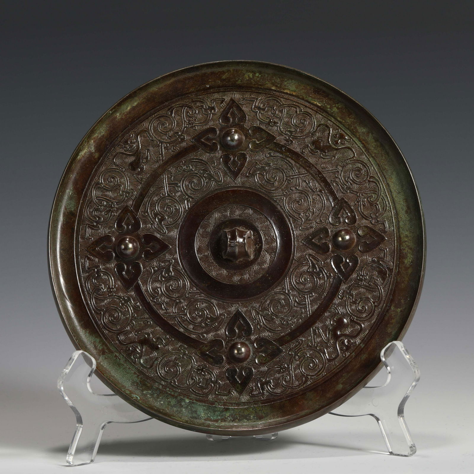 HAN DYNASTY BRONZE MIRROR (1 of 9)