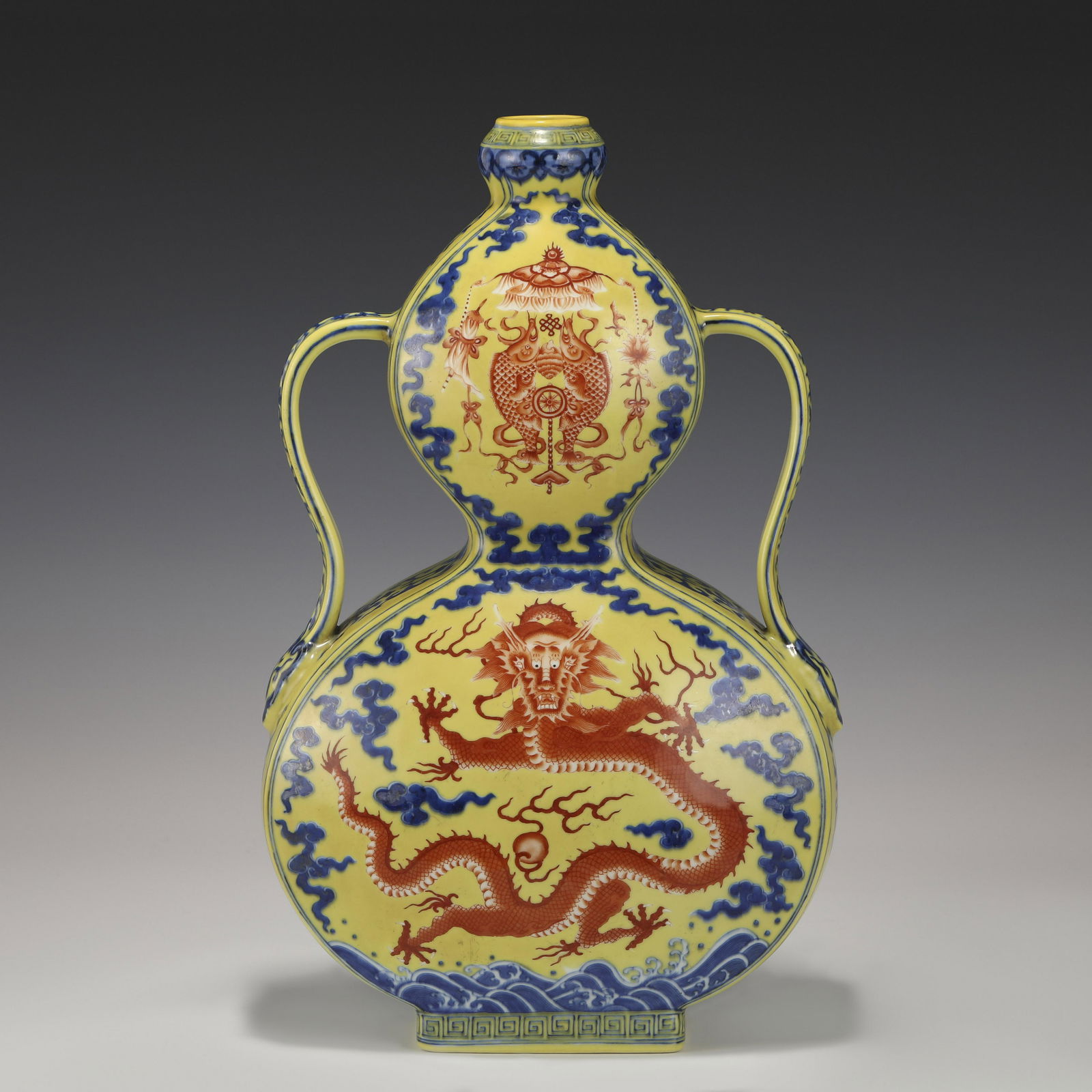 QIANLONG YELLOW GROUND ALUM RED DRAGON FLAT GOURD VASE (1 of 12)