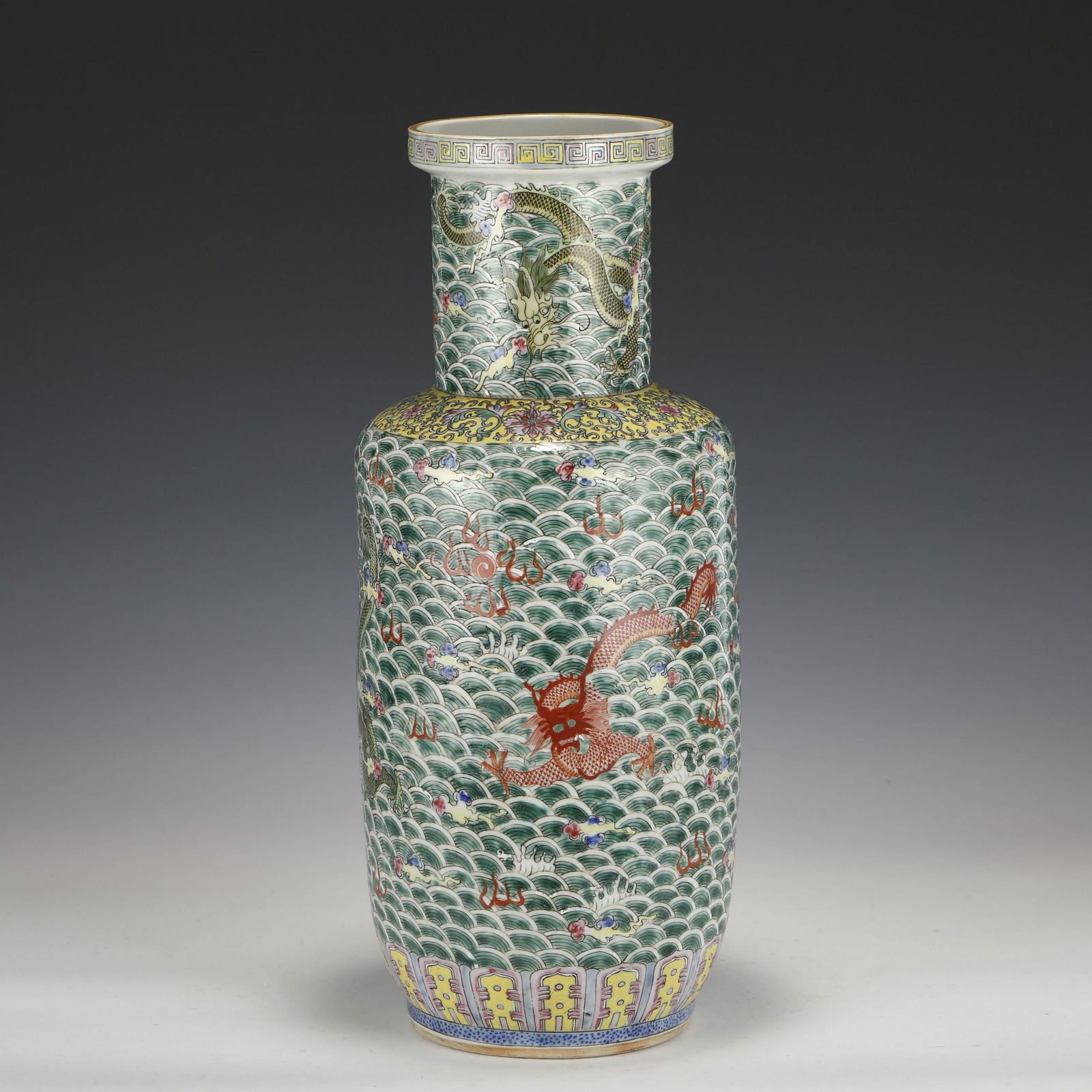 QING FAMILLE ROSE HAMMER BOTTLE (1 of 11)