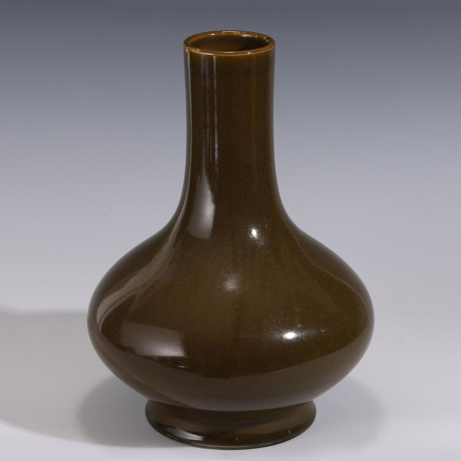 TEA DUST GLAZED REWARD VASE (1 of 8)