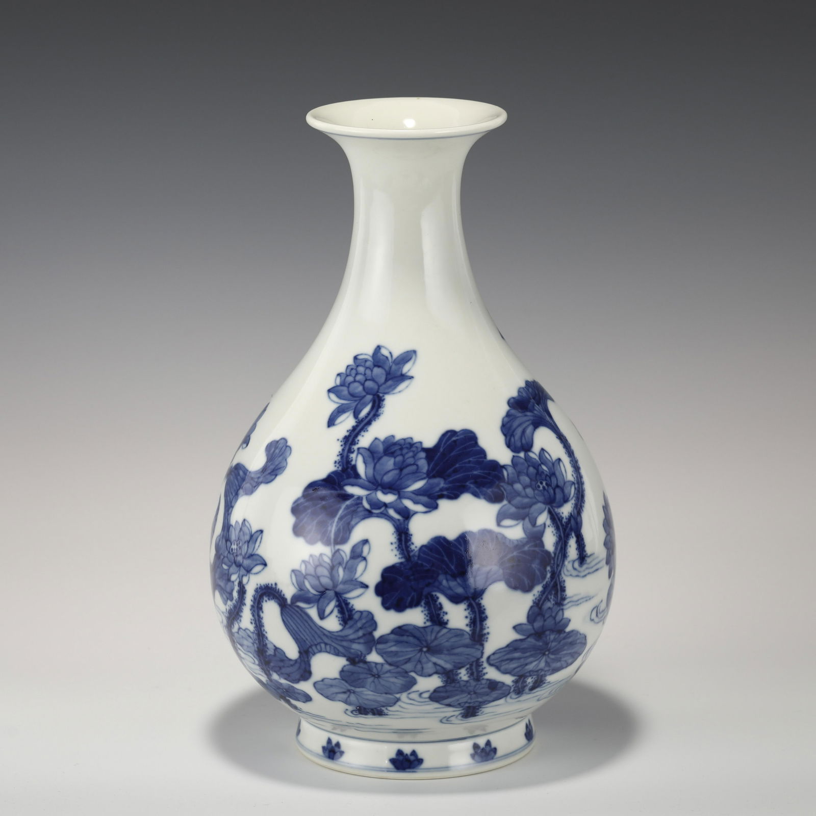 QING QIANLONG BLUE VASE (1 of 11)