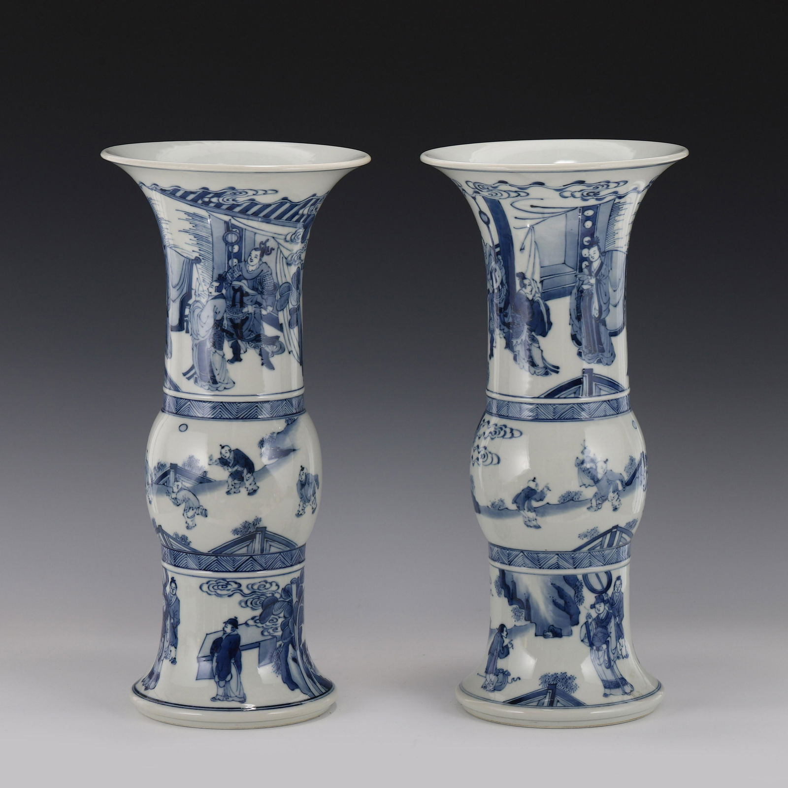 PAIR OF QING KANGXI BLUE AND WHITE PORCELAIN FLOWER (1 of 10)