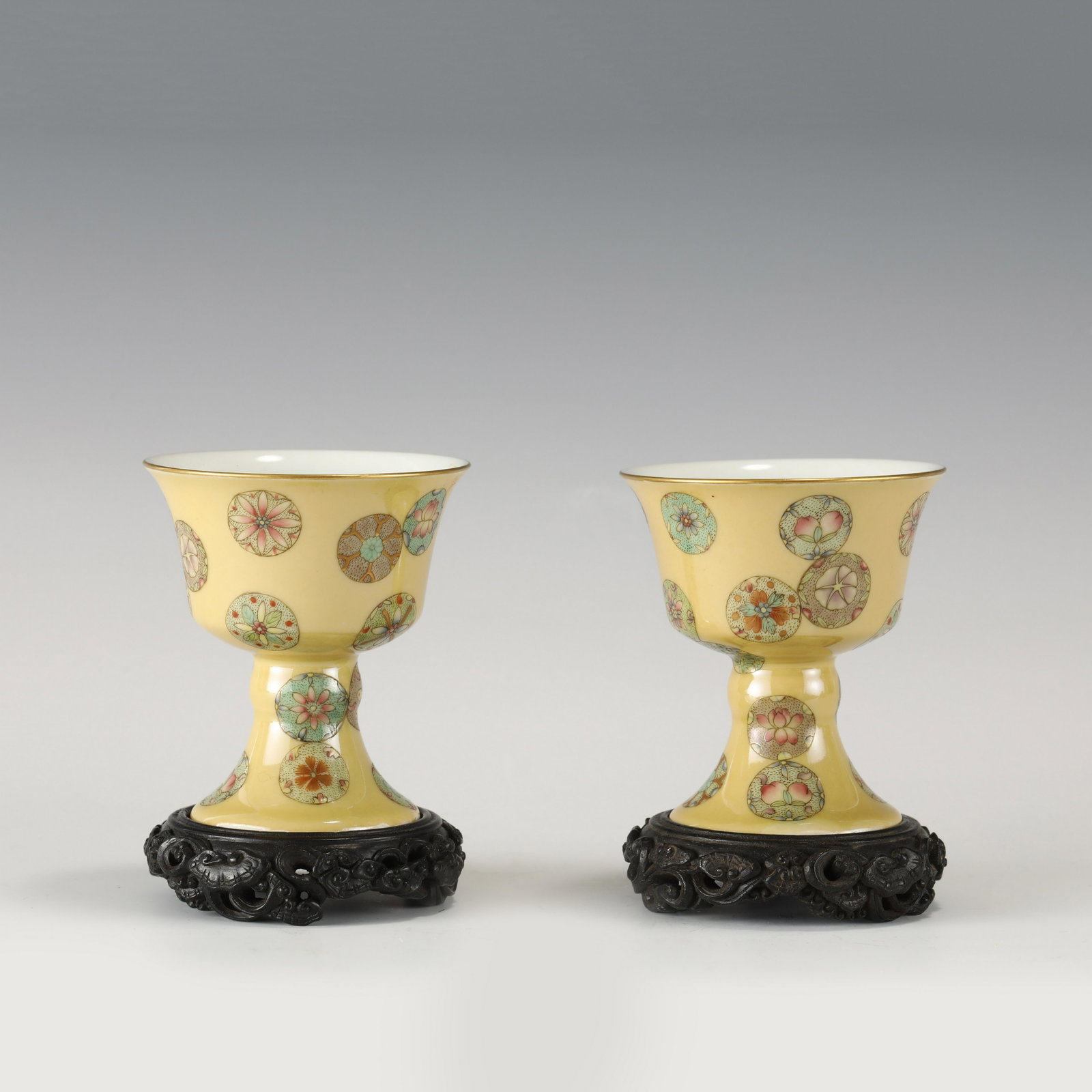 QING DYNASTY QIANLONG YELLOW GROUND LEATHER BALL FLOWER GOBLET CUP: PROVENANCE: From collections of Gerald Martin Parmer (1943 - 2019) of Georgia. Private collectors, a medals decorated US Veteran Army, The USA consultant Republic of China and later as a security spec