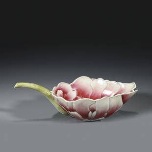 QING GUANGXU FAMILLE ROSE WATER DROPLETS: Dimensions: Length: 20.5cm, Width: 11.7cm, Height: 5.5cm Chinese Qing Dynasty Guangxu Famille Rose Water Pot. Potted to a shallow body, slight deep, flori round rim, leaves flori form, raised on