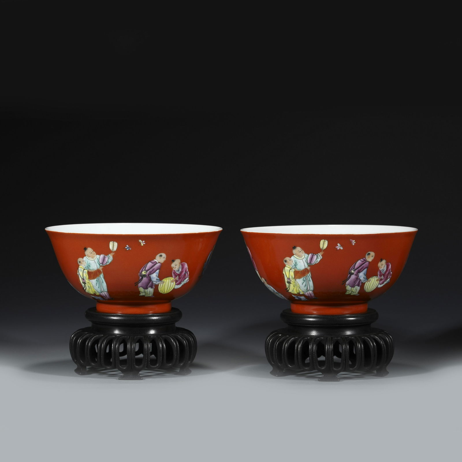 A PAIR OF DAOGUANG SHENDETANG RED BOWLS ON STAND (1 of 9)