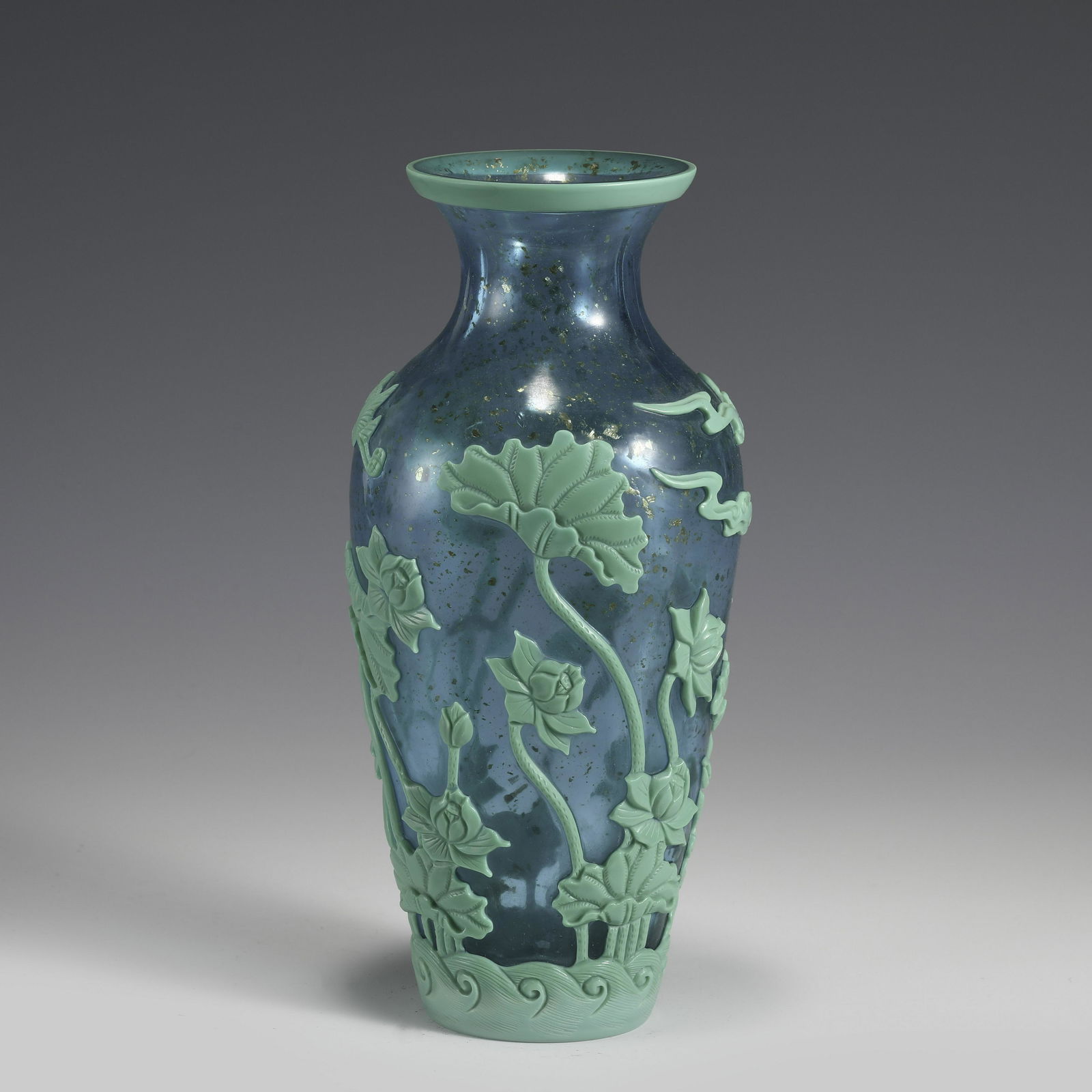 QING QIANLONG CARVED GREEN PEKING GLASS VASE (1 of 8)