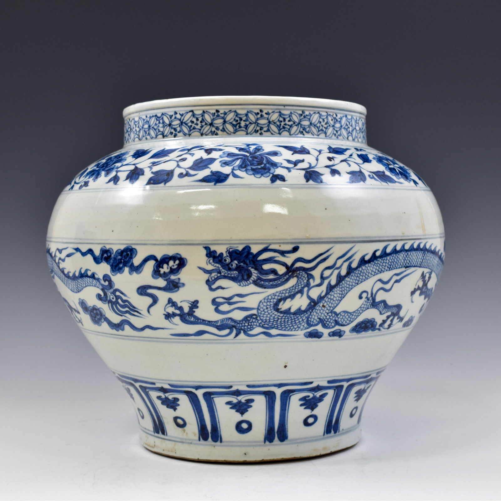 YUAN BLUE AND WHITE DRAGON PORCELAIN JAR (1 of 10)