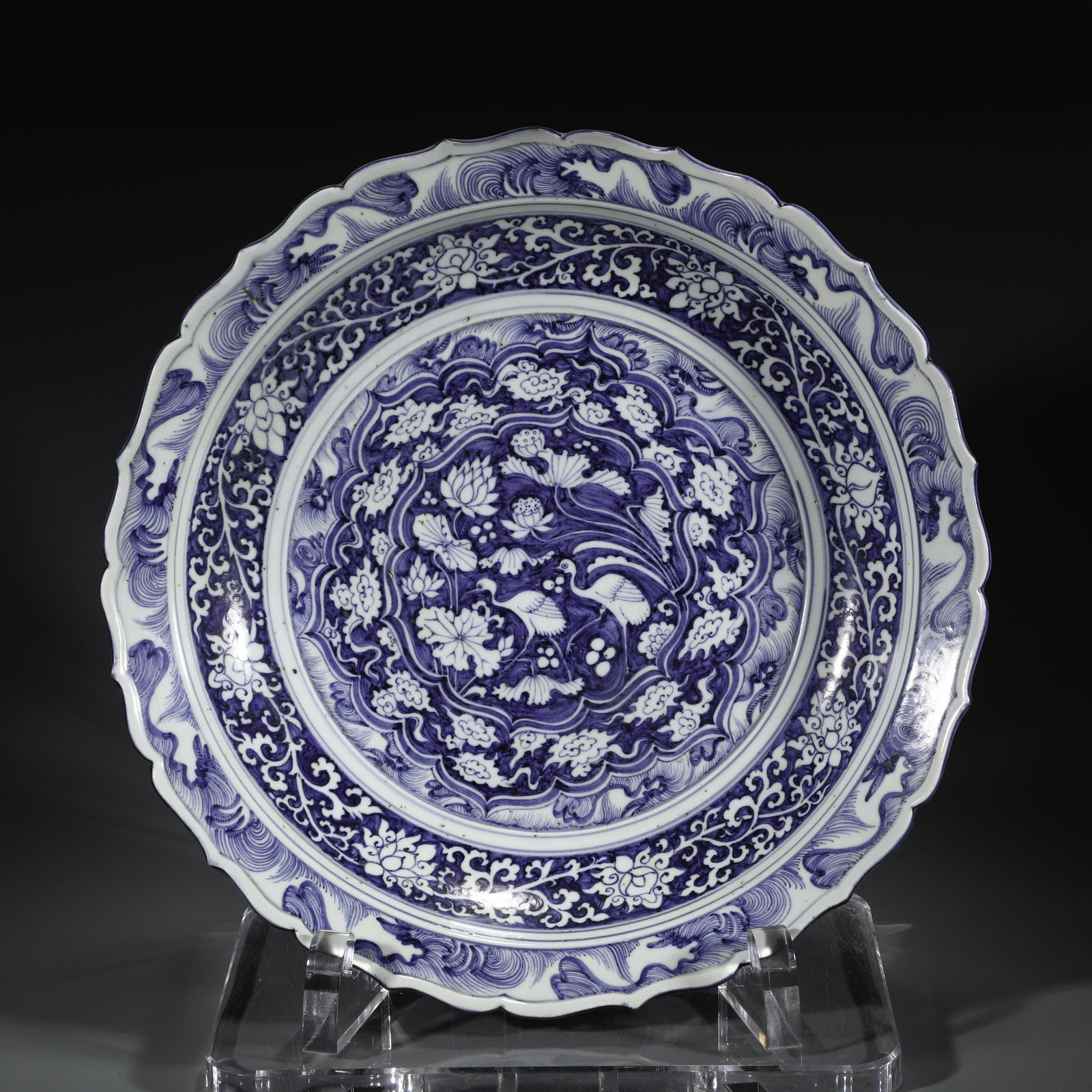YUAN BLUE & WHITE WRAPPED FLORAL PLATE (1 of 10)