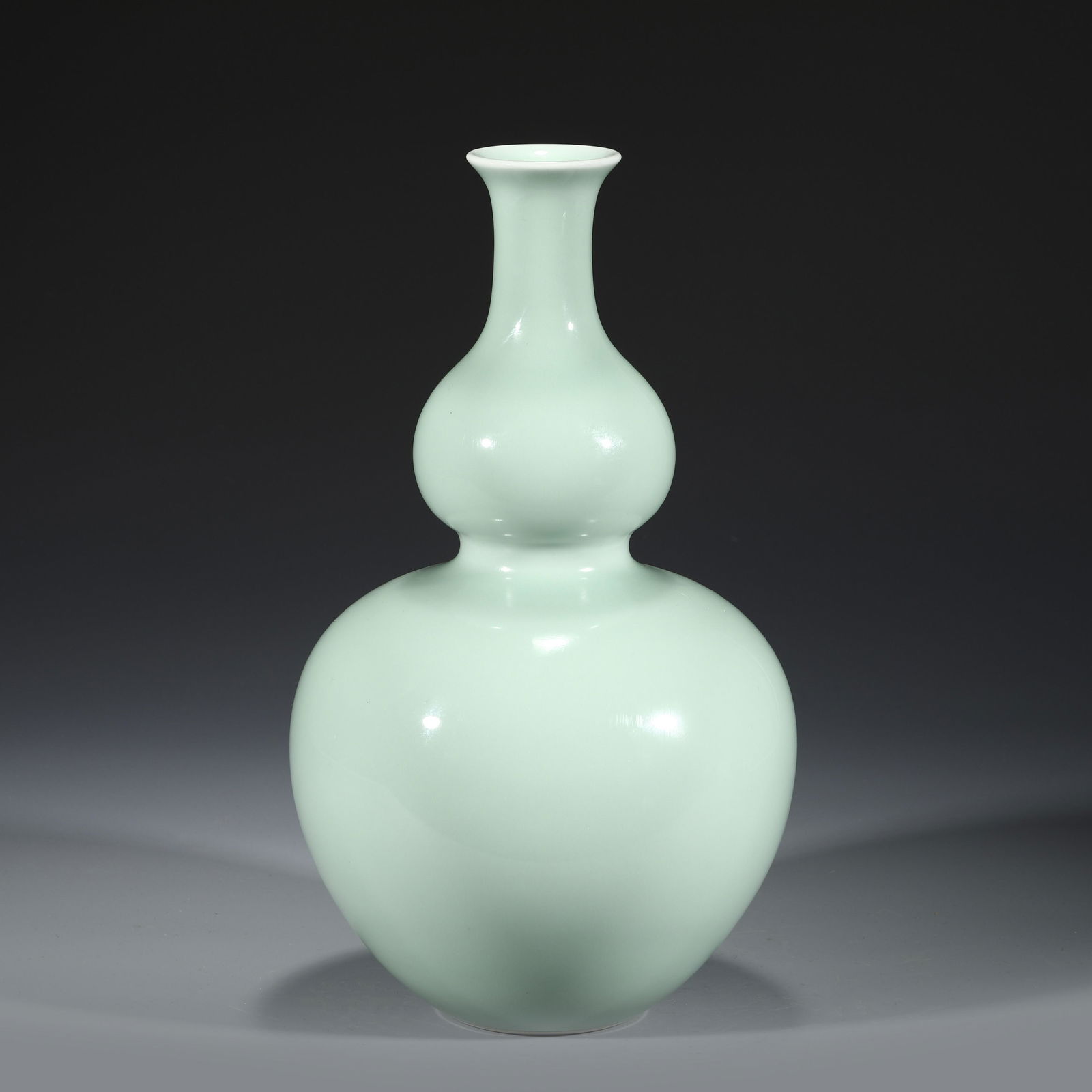 QING DOUQING GLAZED DOUBLE GOURD BOTTLE (1 of 9)
